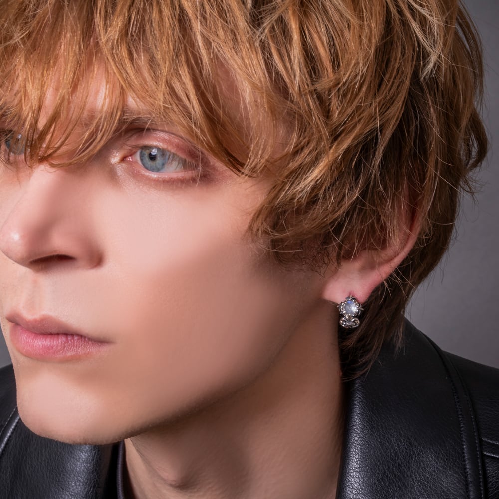 ローズカットブルームーンピアス 片耳用 ACE0189 Rose cut blue moon