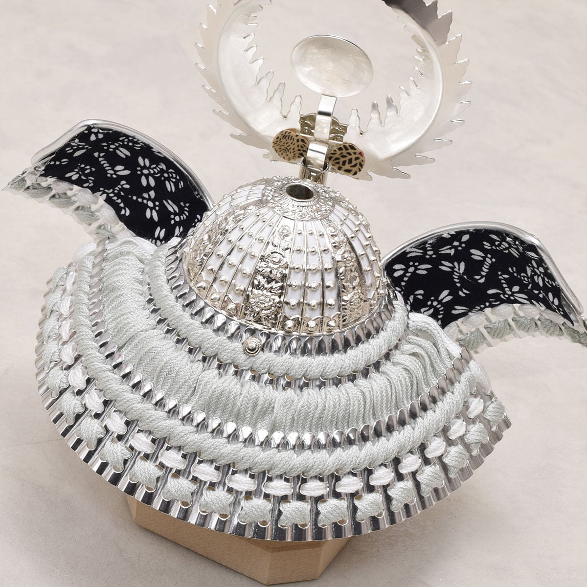 兜飾り【康月】KOUGETSU |徳川家康兜｜五月人形｜コンパクト