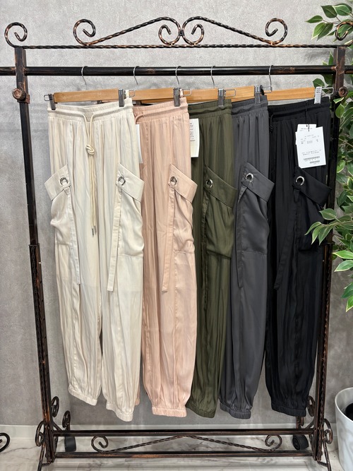 GALENA　サテンカーゴパンツ　70060-1100