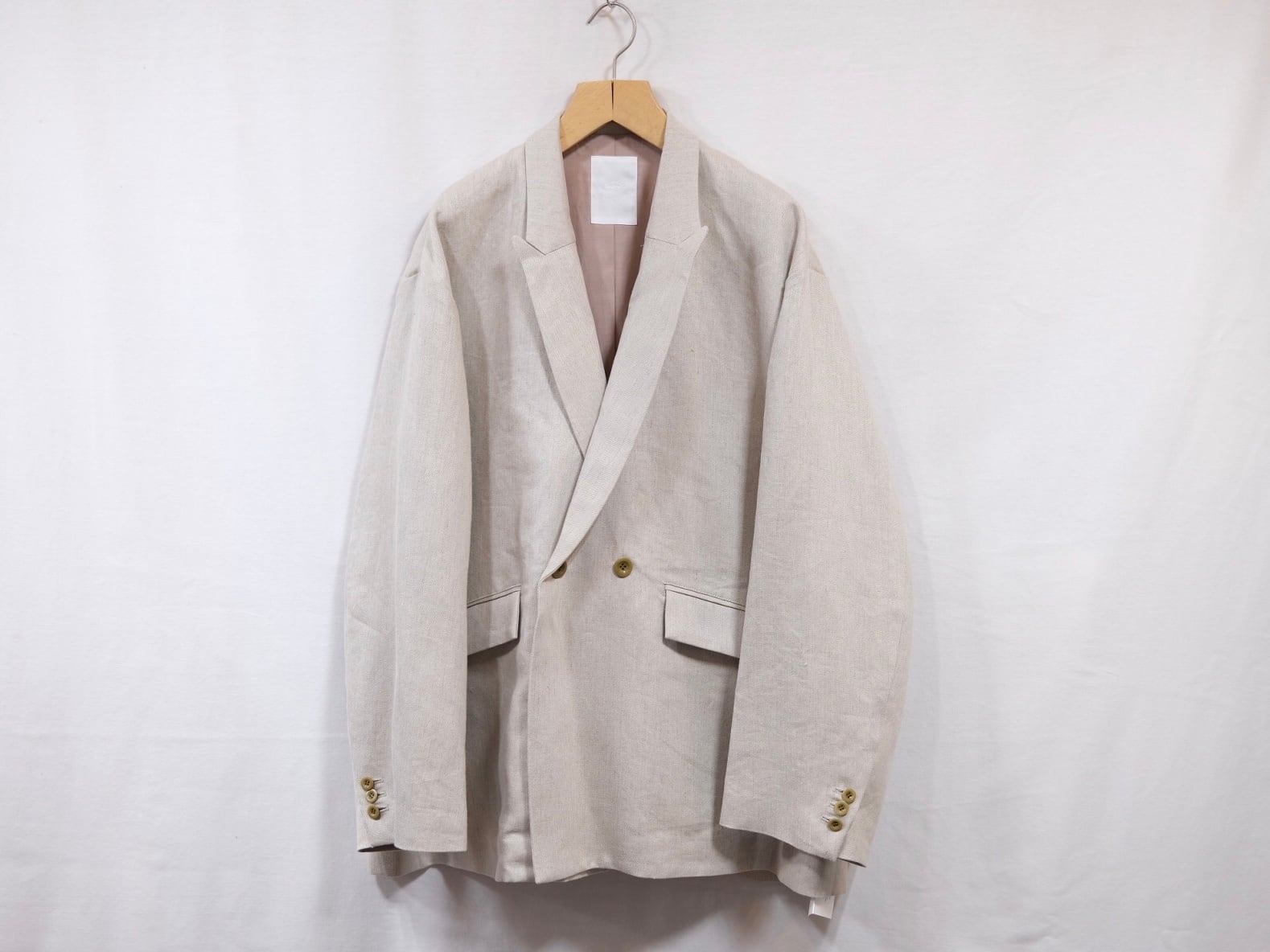 WHOWHAT”PEAKED LAPEL DOUBLE BREASTED JACKET BEIGE” | Lapel online store  powered by BASE