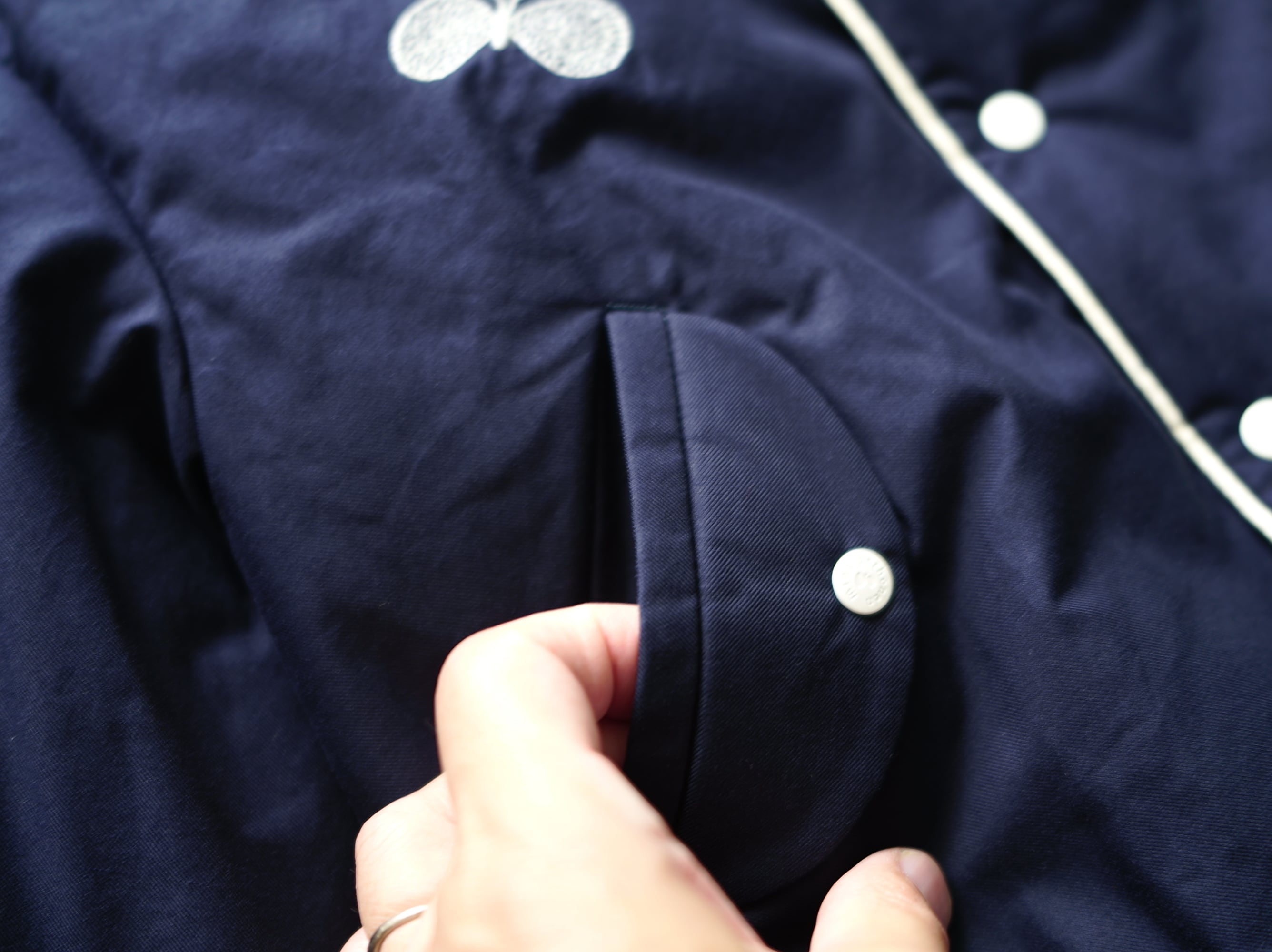 mina perhonen 26AW 〉 choucho “コート” / AEA2080PB / navy / 90