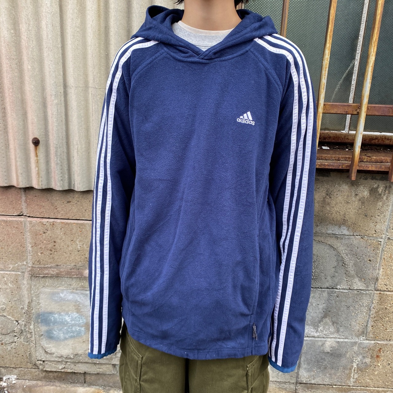 adidas アディダス ワンポイントロゴ刺繍 フリース プルオーバー 