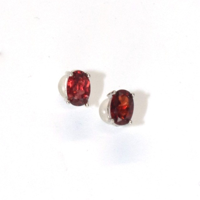 1月誕生石！小粒でも存在感あり！ シルバー ガーネット ピアス(S)  simple silver series mm1069