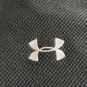 【UNDER ARMOUR】XL ビッグシルエット RVRB 刺繍ロゴ バックロゴ ハーフジップ スウェット プルオーバー アンダーアーマー スポブラ US古着