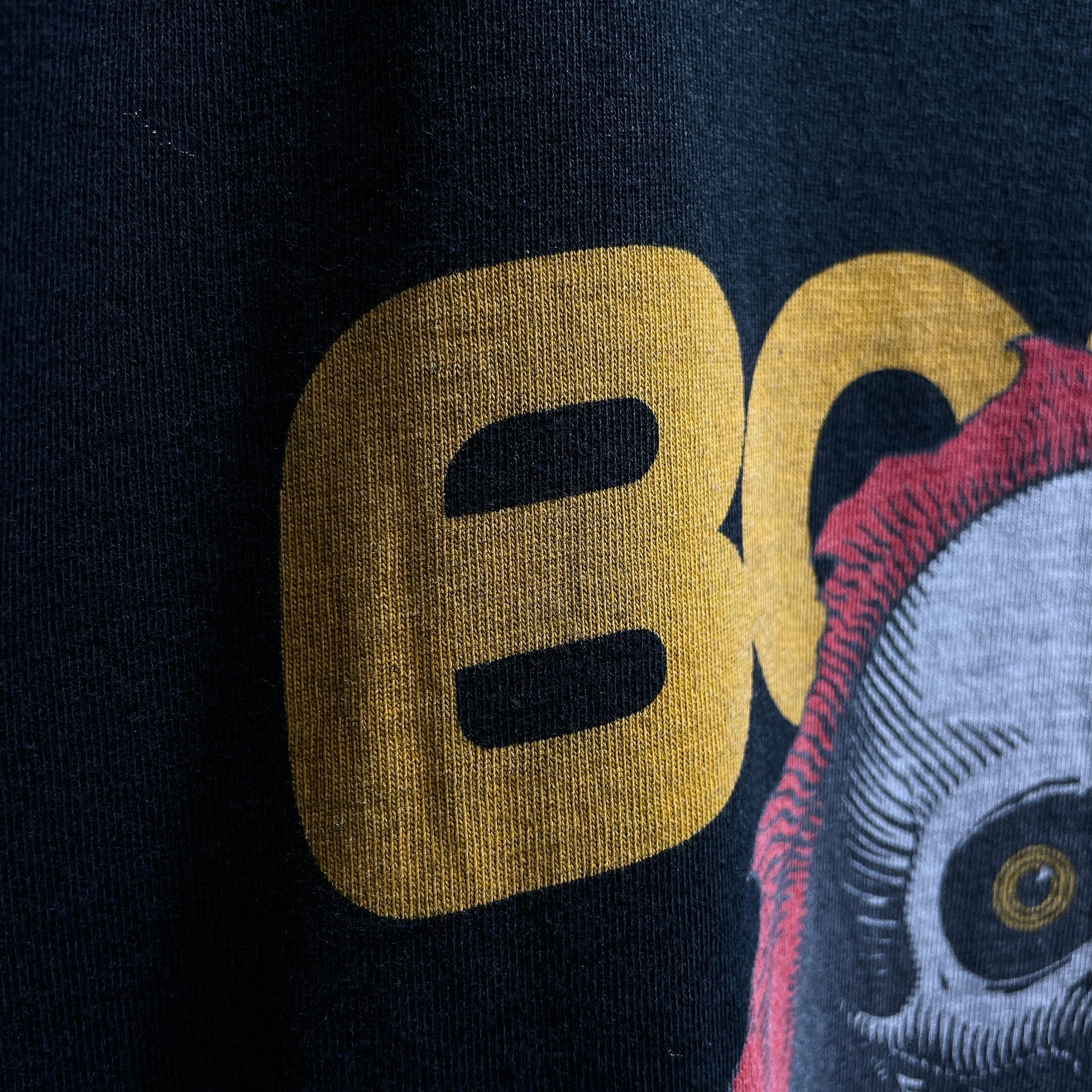 1994s POWELL PERALTA ” 覗きBONES ” printed Black Tee (made in Usa)