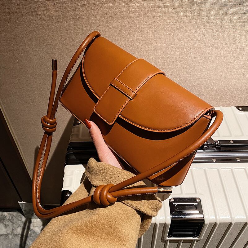 スタンダードオータムウィンターレッド レトロ 秋物 冬物 メッセンジャーバッグ 手作りハンドバック58524476211