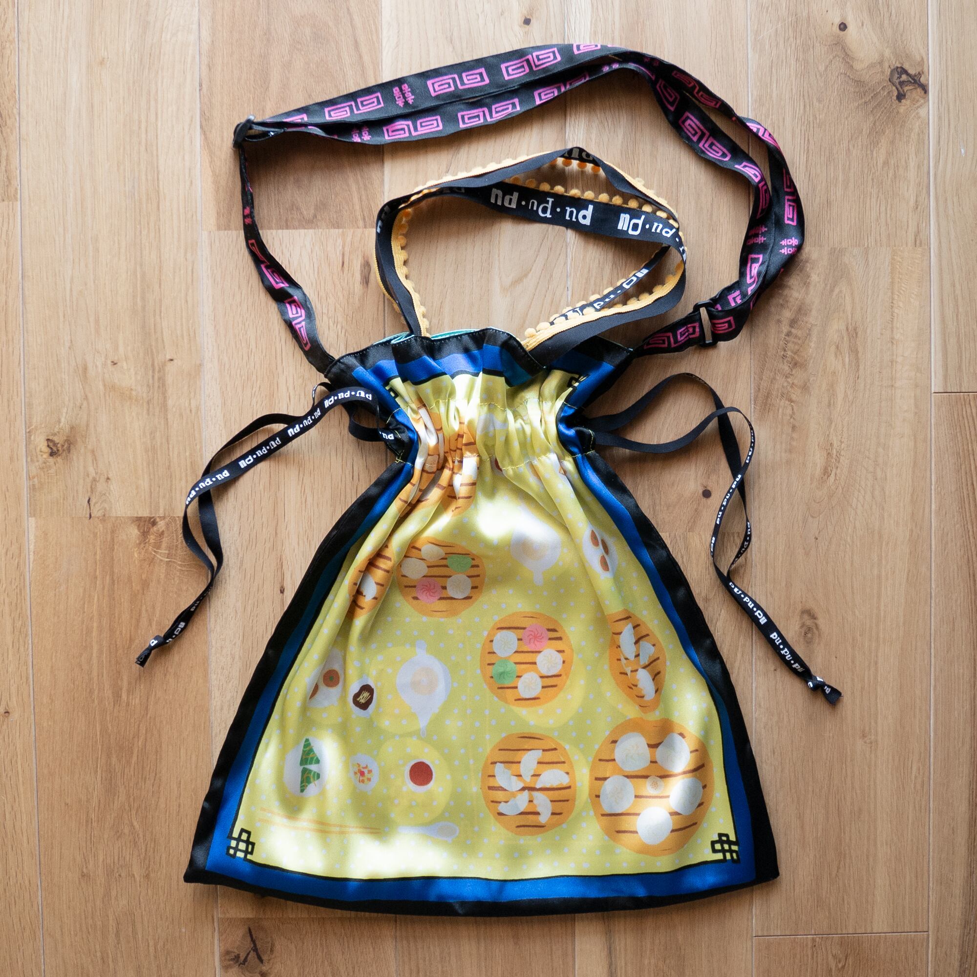 pupupu 2wayおいしい巾着バッグ純喫茶柄と中華柄のリバーシブル 【公式