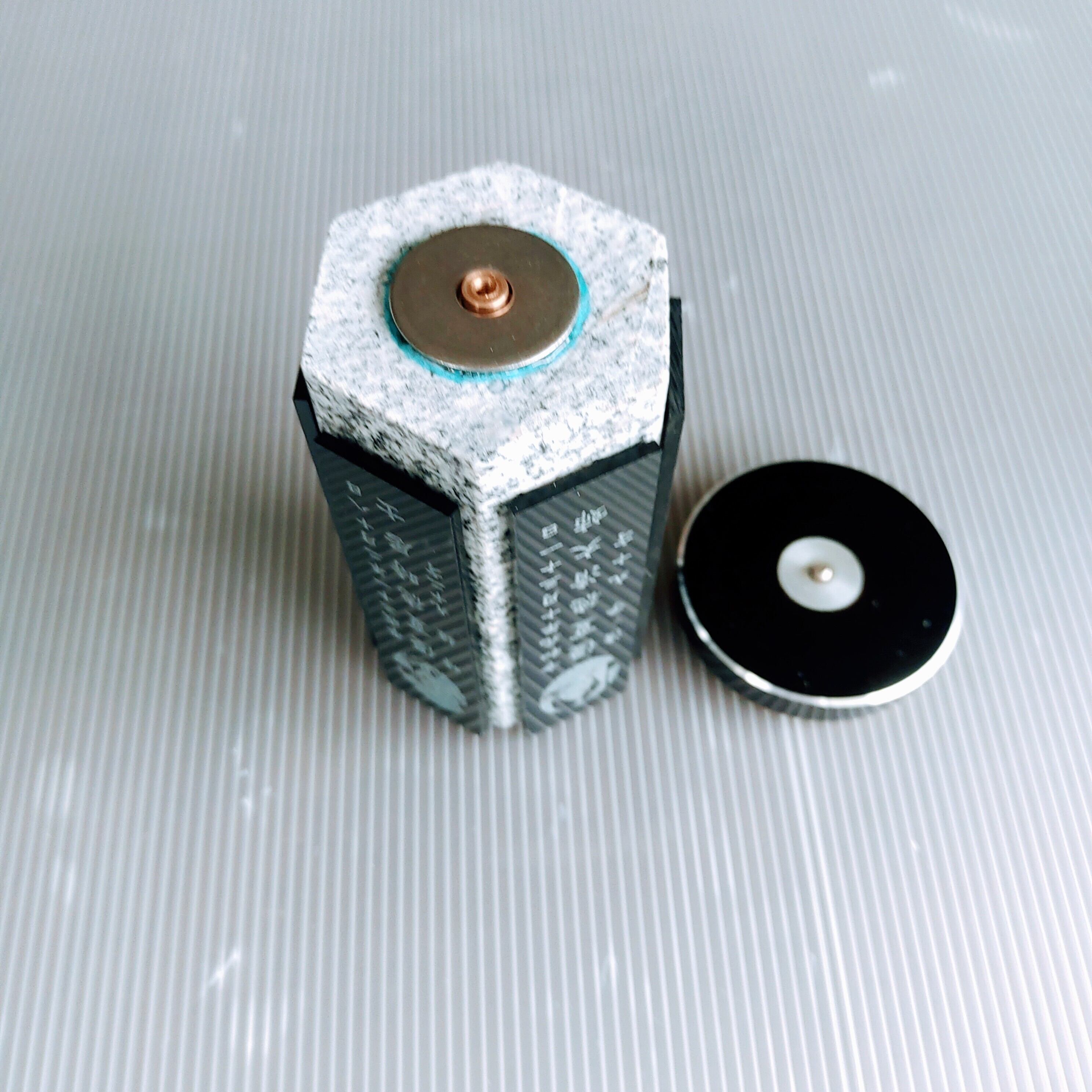 回転位牌 6人用悠想天回 6R60A白 6名様分