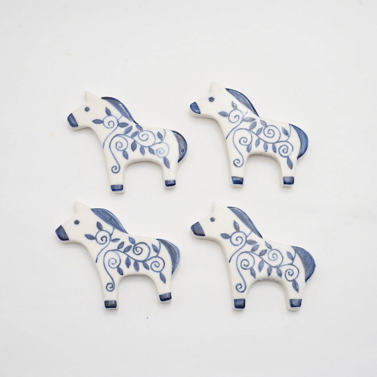 【久保島 利恵】幸せを呼ぶ馬 青唐草 箸置き A-3