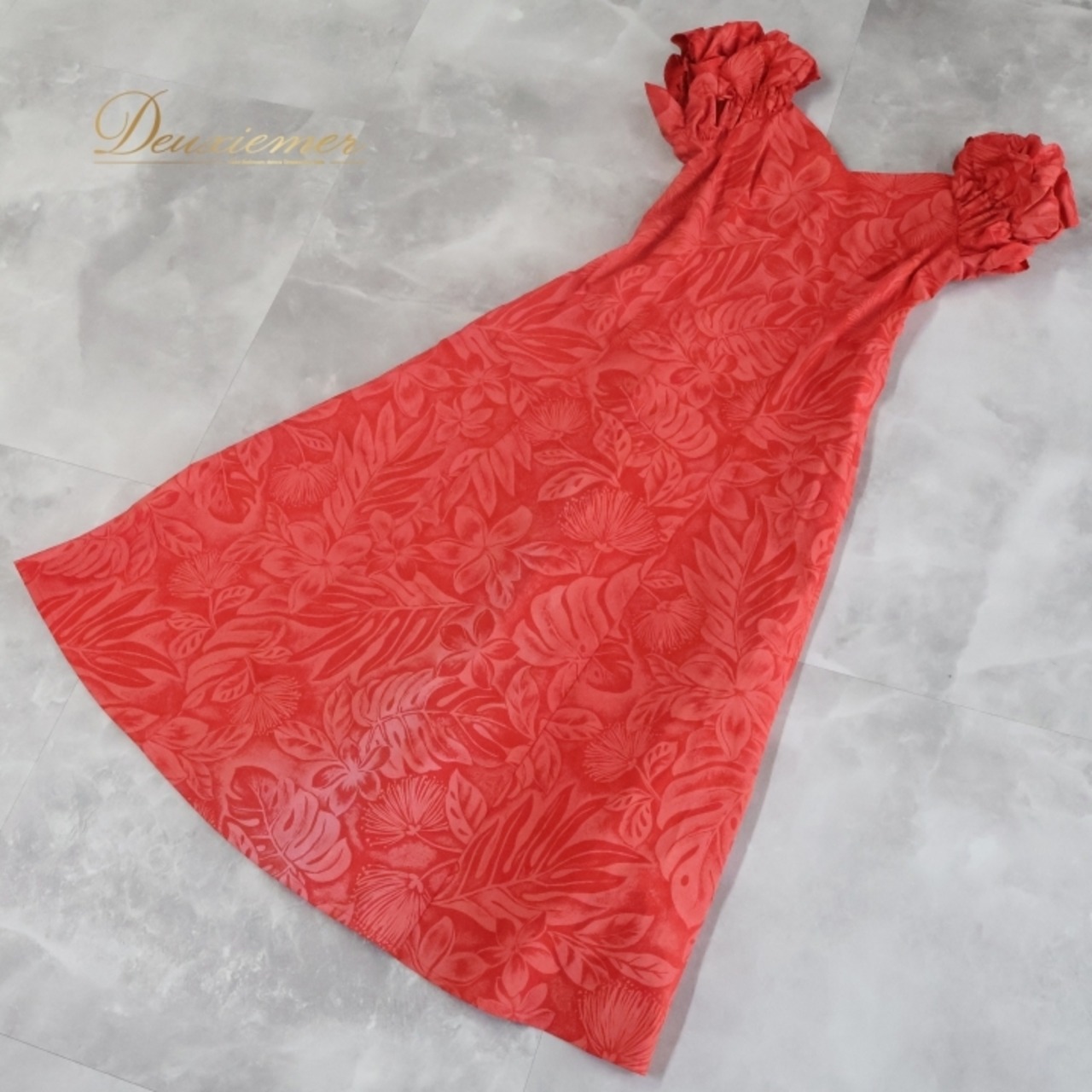 フラダンス 衣装 ワンピース ドレス レッド系 Hula Ku 日本製 モンステラ柄 プルメリア柄 ハワイアンプリント アロハ レッスン 練習 フラ ダンス フリル袖 華やか 鮮やか かわいい おしゃれ 上品 大人っぽい フラダンス衣装 ハワイアン ドレス フリル 袖あり エレガント パーティー 女性用 夏 トロピカル カジュアル 柄物