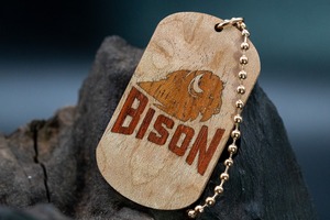 【カナダの象徴】ハードメープル ドッグタグ 木象嵌 BISON