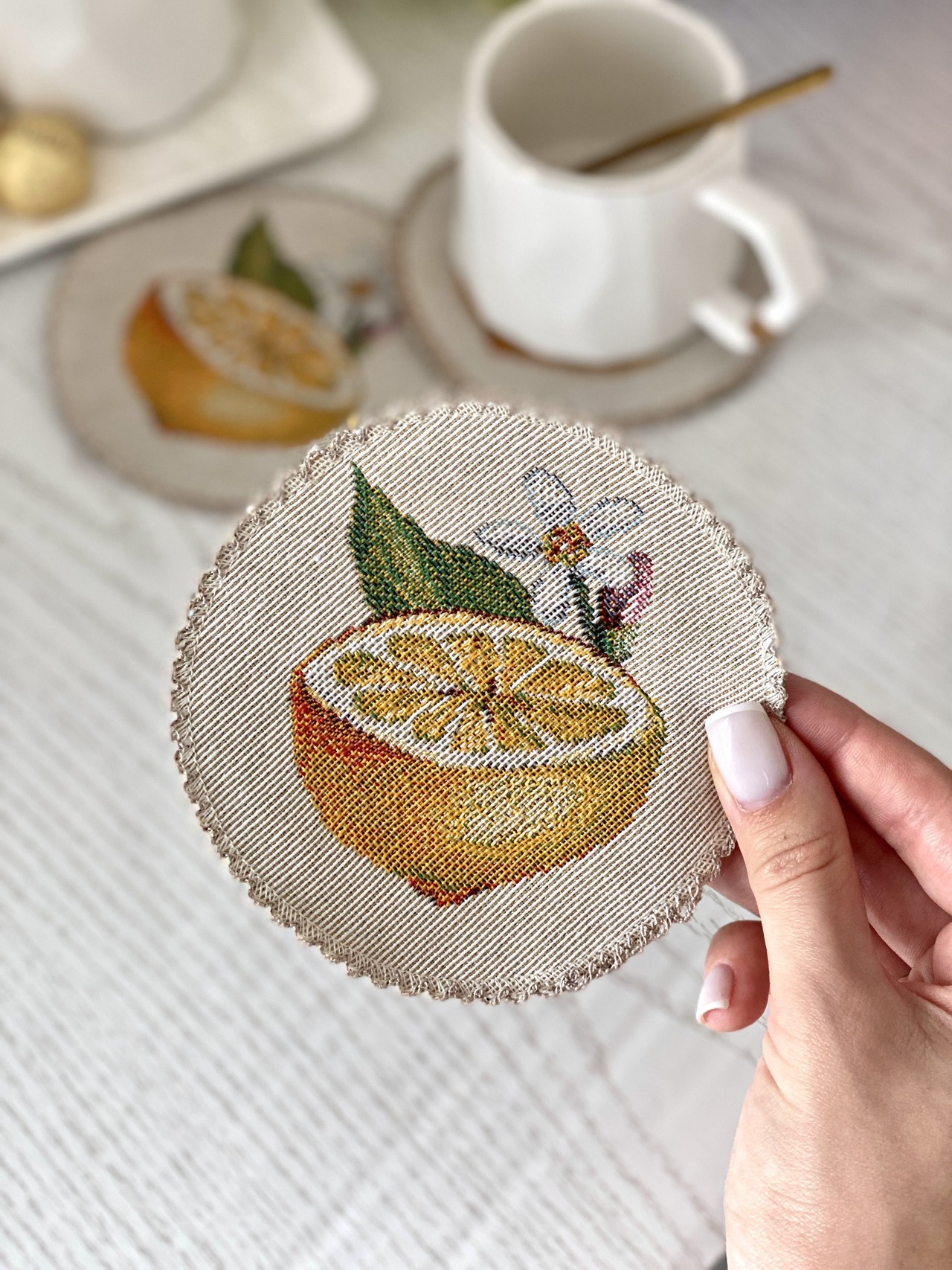 タペストリーラウンドコースター　レモン（レース付き）ウクライナ製 - 2