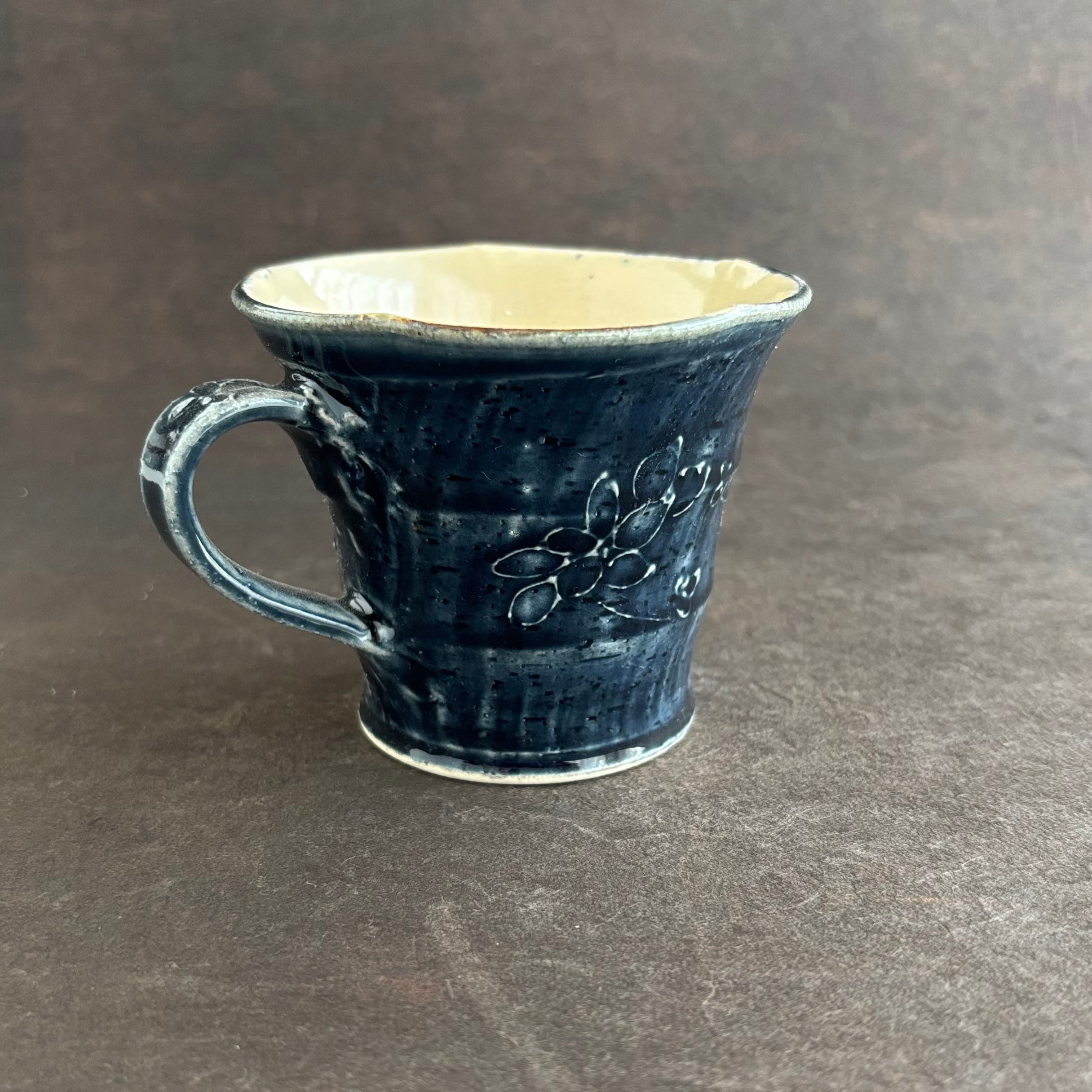 土和のルリエフ　藍釉　お花形ミニマグカップ