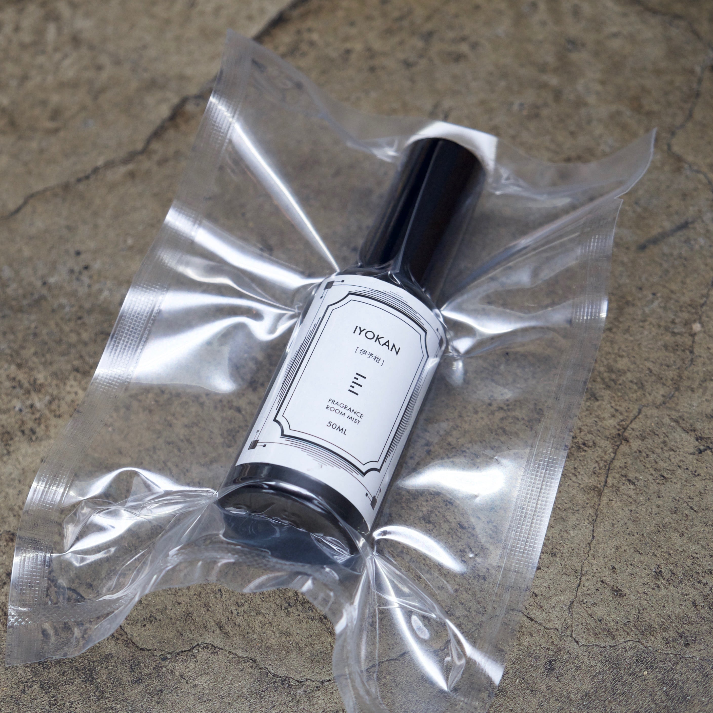 ROOM FRAGRANCE IYOKAN / ルームフレグランス 伊予柑 50ml | LIM