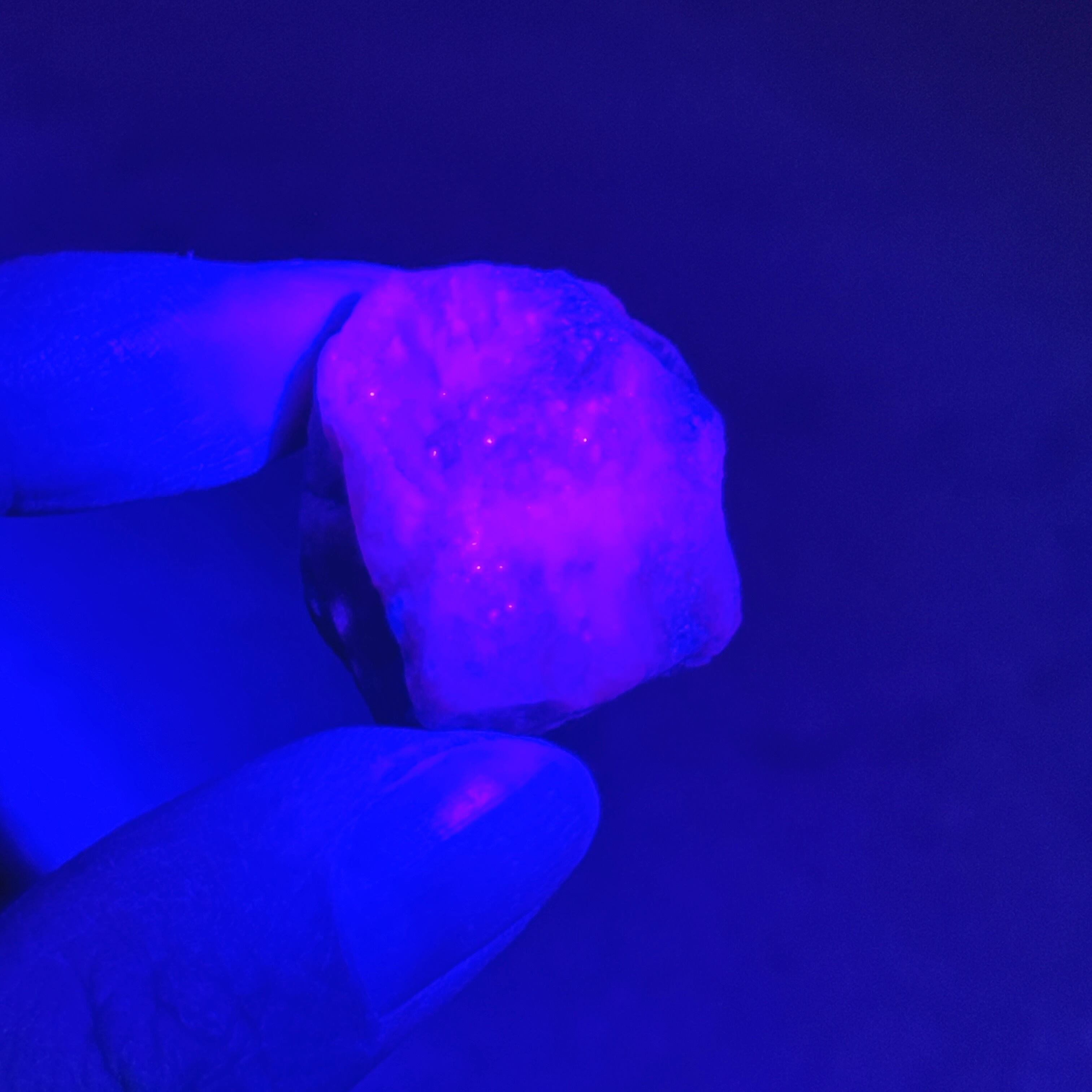蛍光◎アフガナイト 原石31◇Afghanite◇ 天然石・鉱物 蛍光◎アフガナイト 原石31◇Afghanite◇ 天然石・鉱物