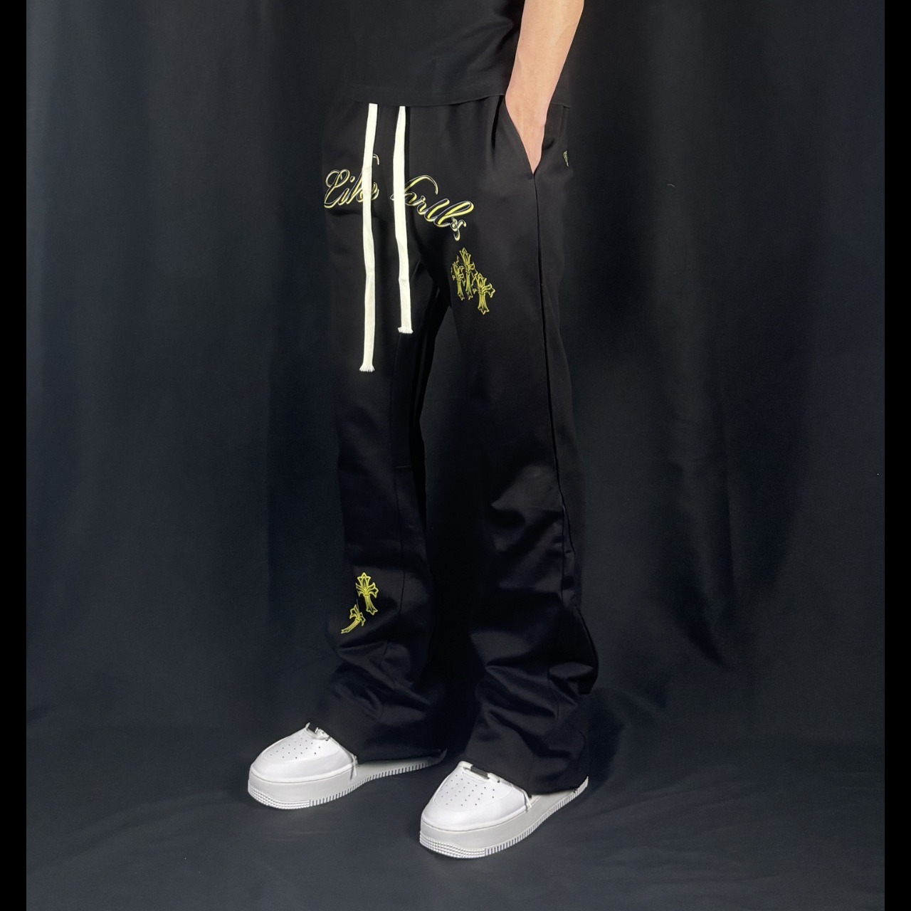 ERDOLADO brand logo yellow sweat flare pants - 4