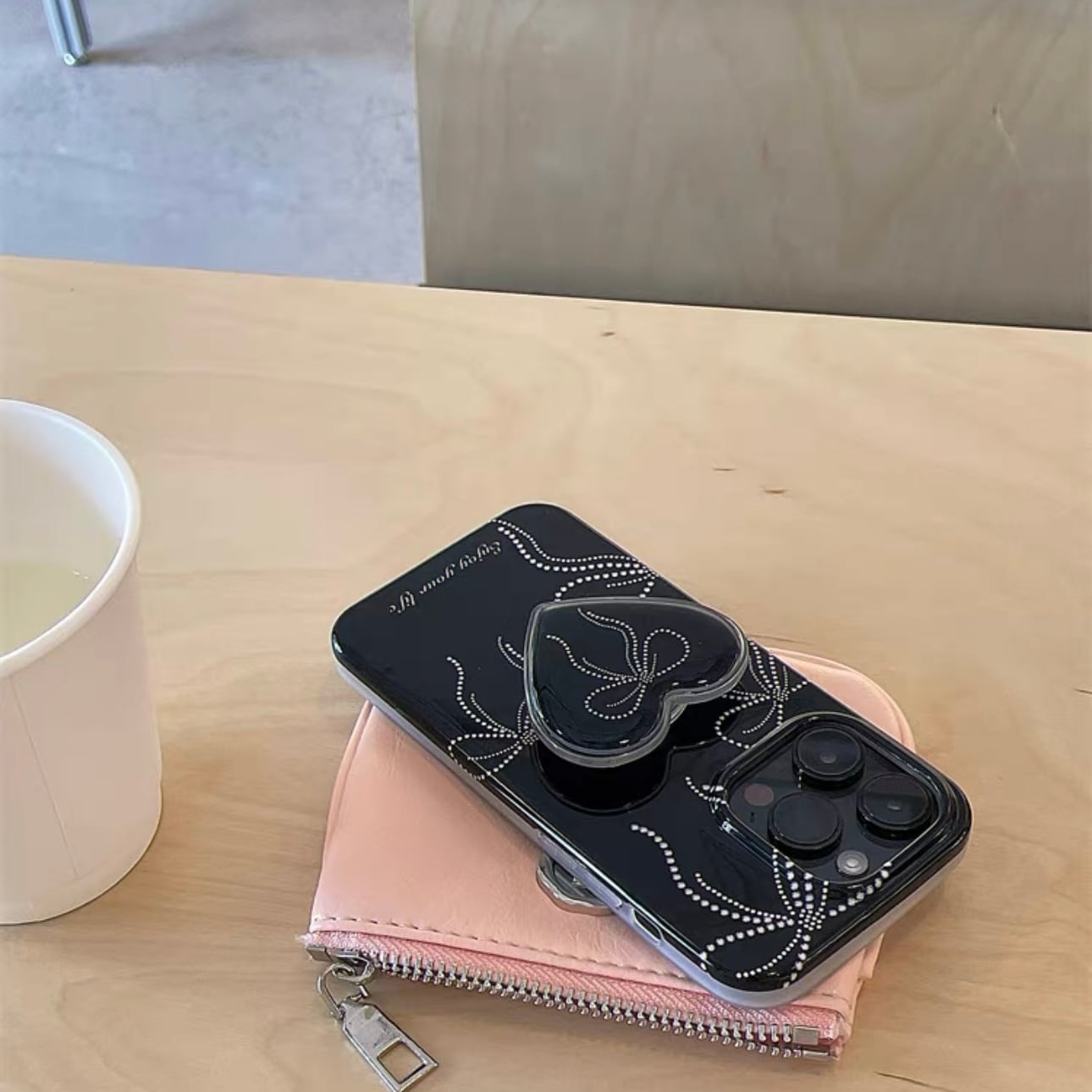 フレンチガーリーリボンiPhoneケース | Matey