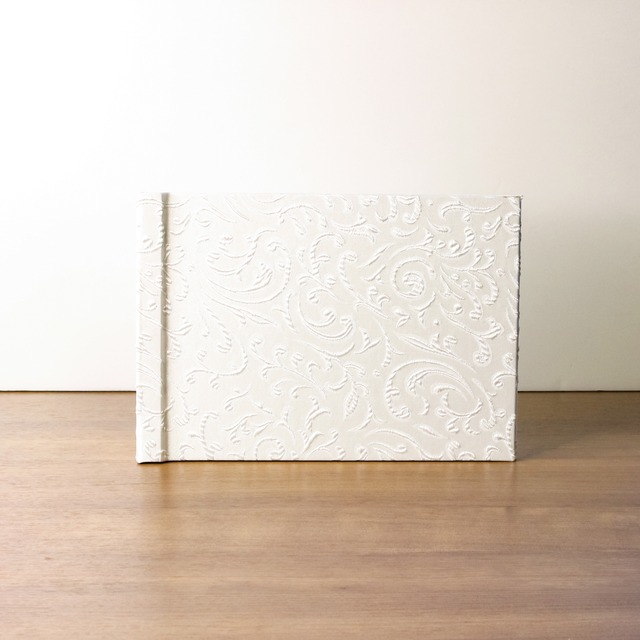 【切り絵御朱印帳】唐草（白磁色）　/　書置き御朱印の保管　御朱印ホルダー　御朱印帳　見開きサイズ