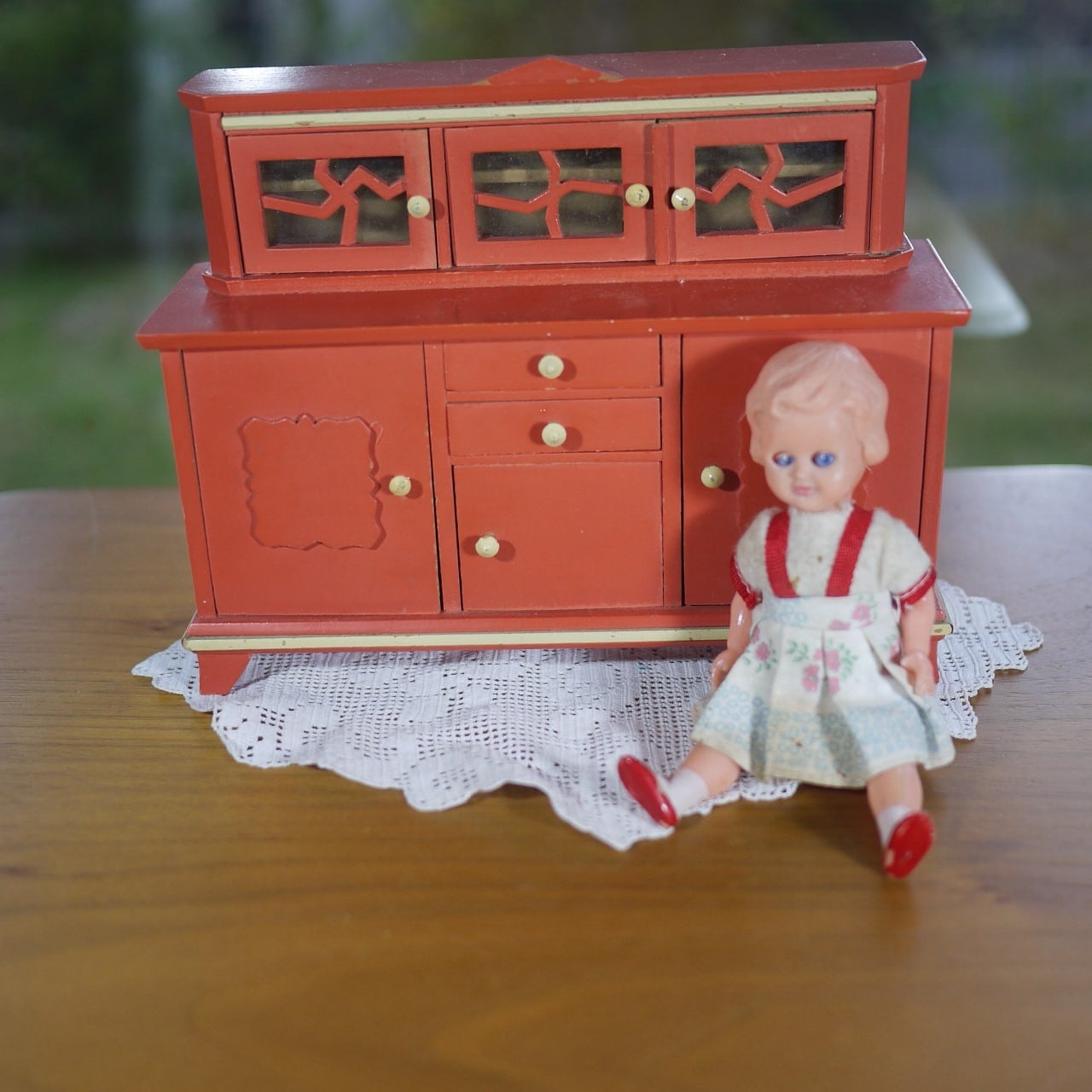 アンティーク　ドイツ　ドールハウス　キャビネット　食器棚　木製　ミニチュア家具 ドイツ、アンティーク、ドールハウス、ミニチュア、棚