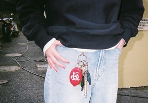 CURSIVE LOGO RUBBER COIN CASE    RED