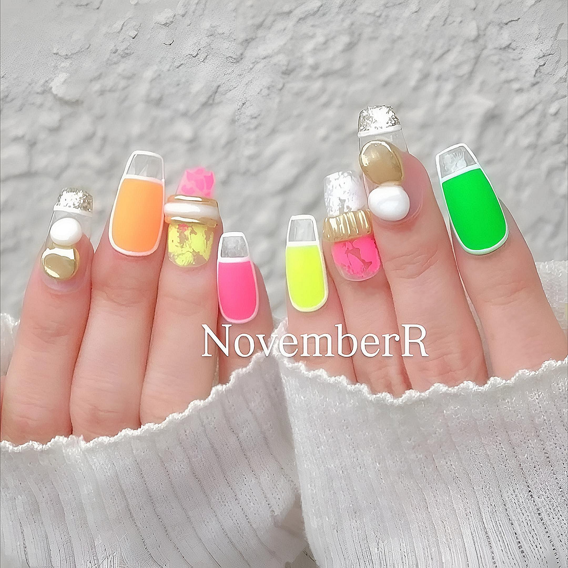 LA739☆ネオンカラーのおしゃれネイルチップ | NovemberR 〰️ネイル