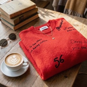 ロージー  Rosiee レタリング刺繍プルオーバー