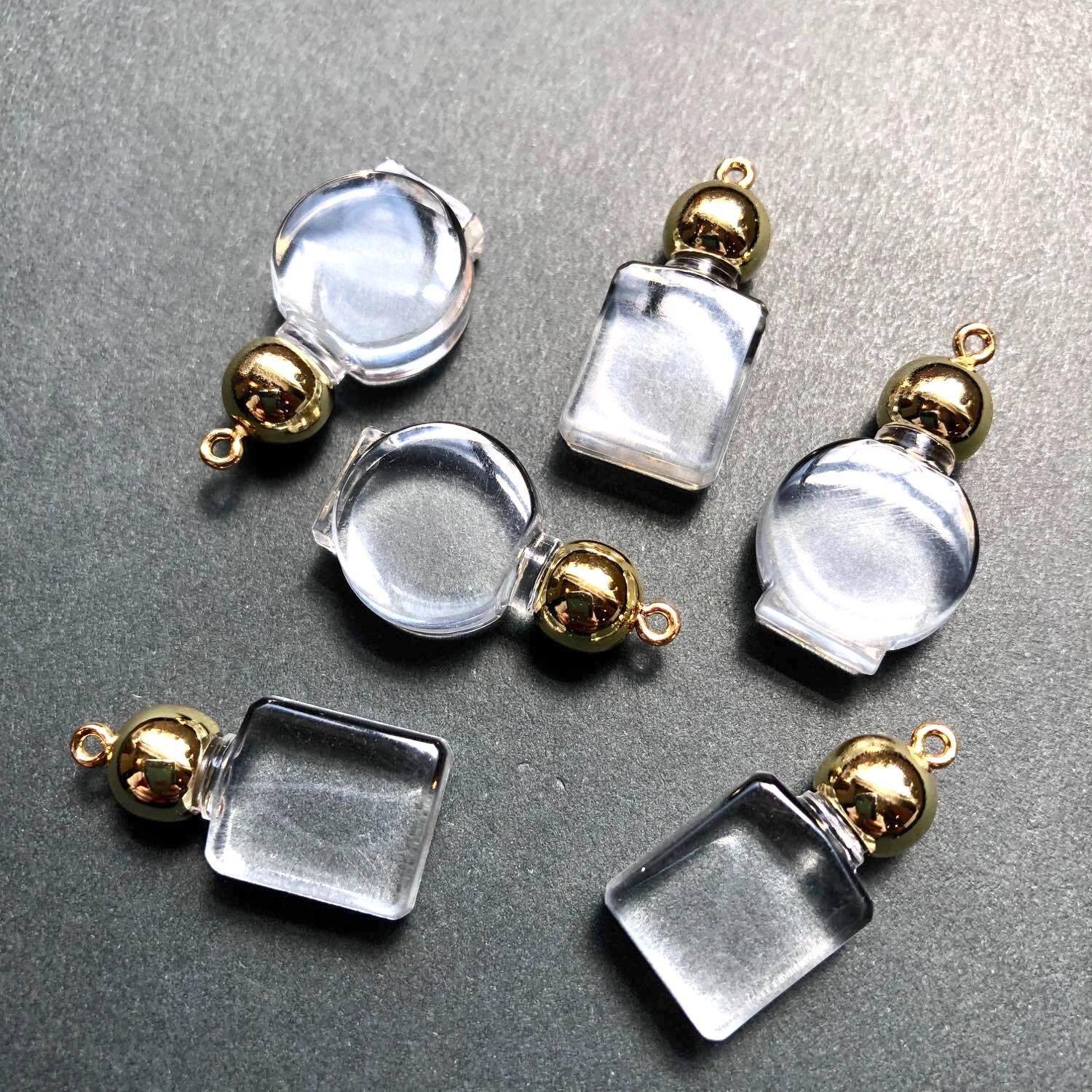 香水瓶モチーフのアクリル製チャーム（ラウンド） | Dua-アクセサリー