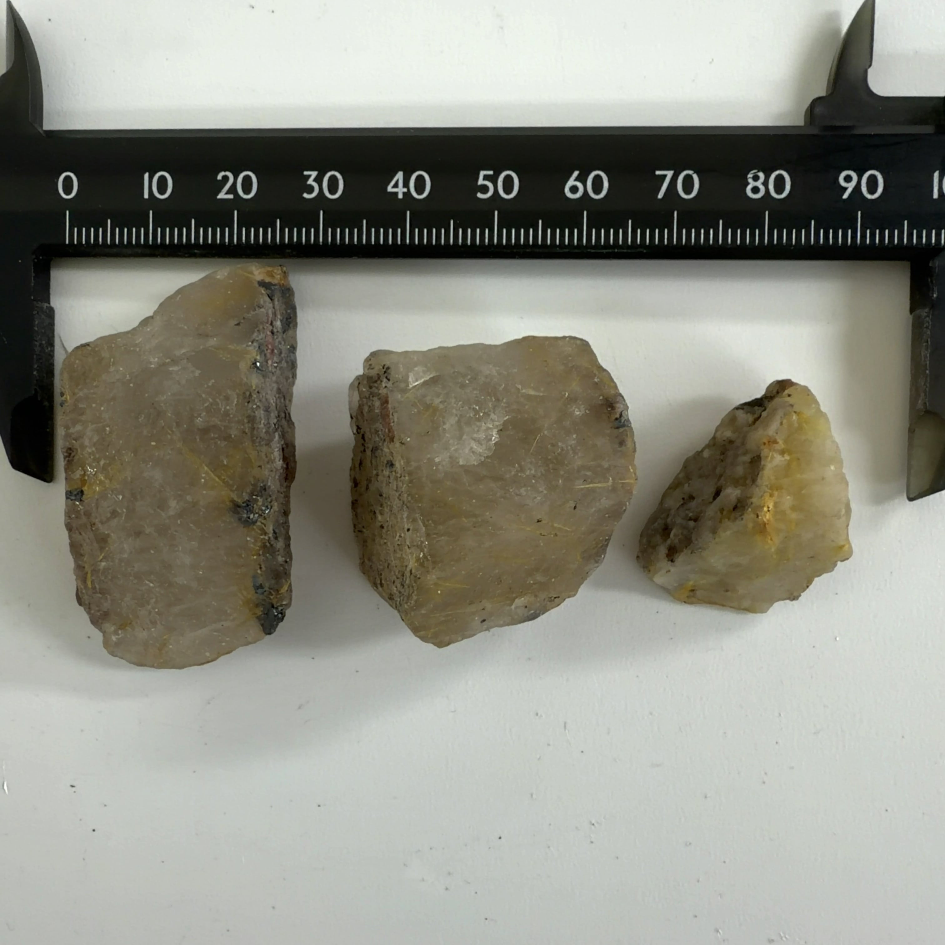 E33348】 バイカラーリチア雲母 レピドライト 原石 天然石 鉱物 リチア