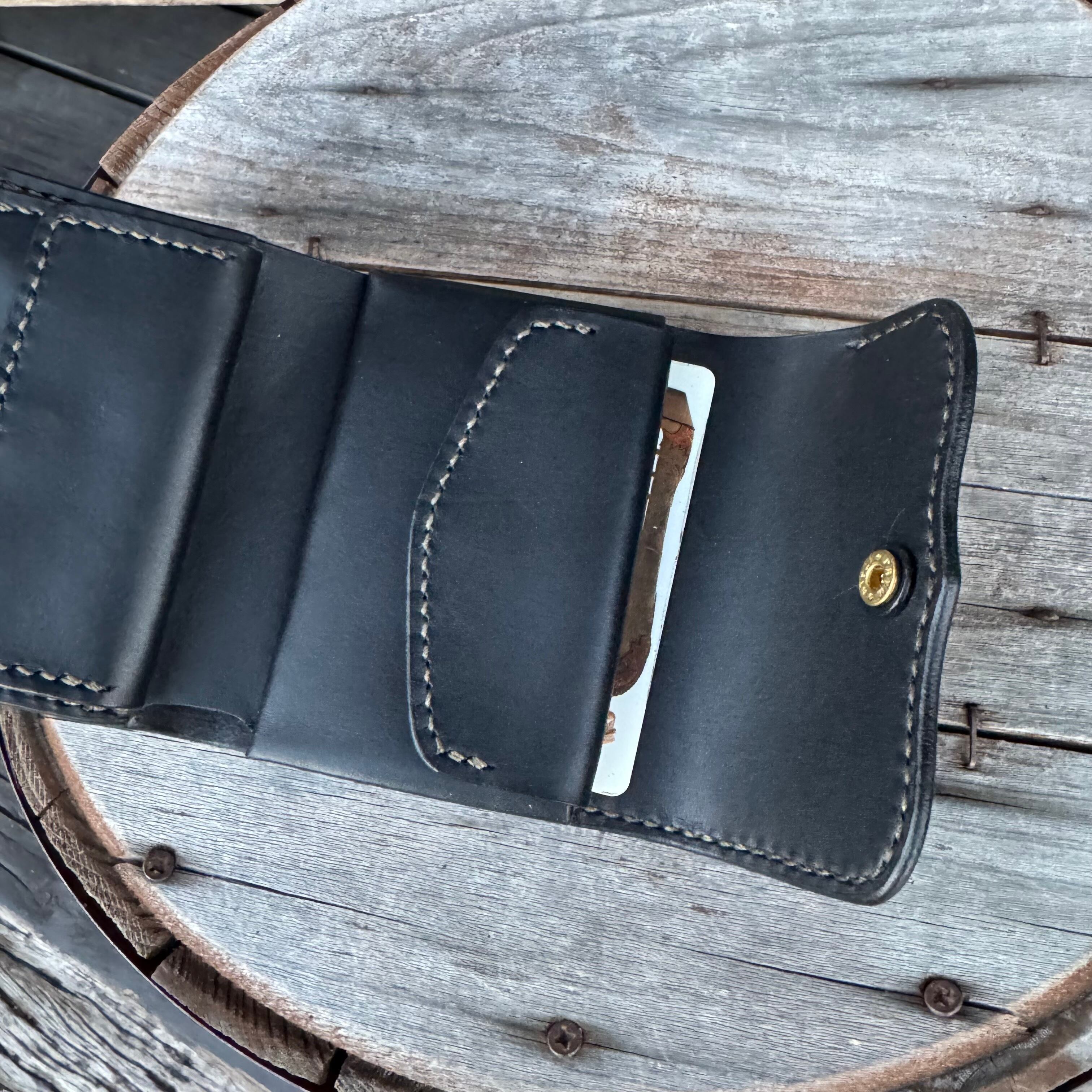 WHOLオリジナル 三つ折りミニウォレット ハンドメイド 財布 本革 牛革