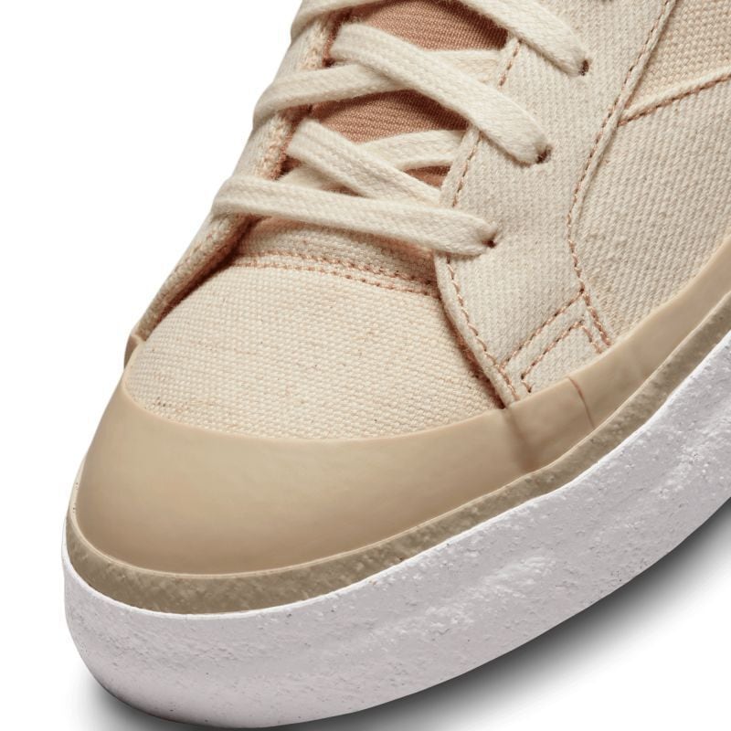 NIKE SB 】
