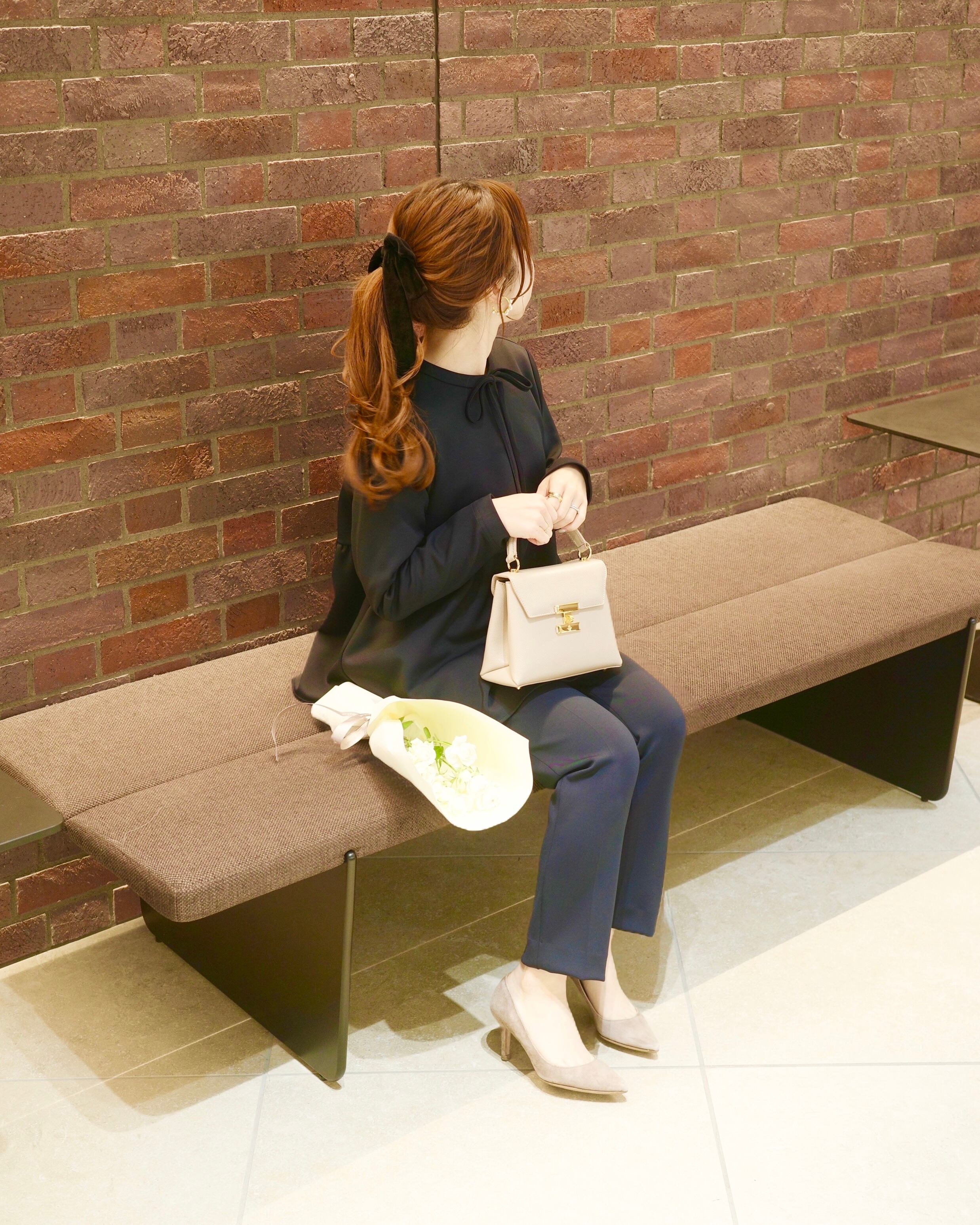 marshmallow ribbon blouse / navy | hitomi