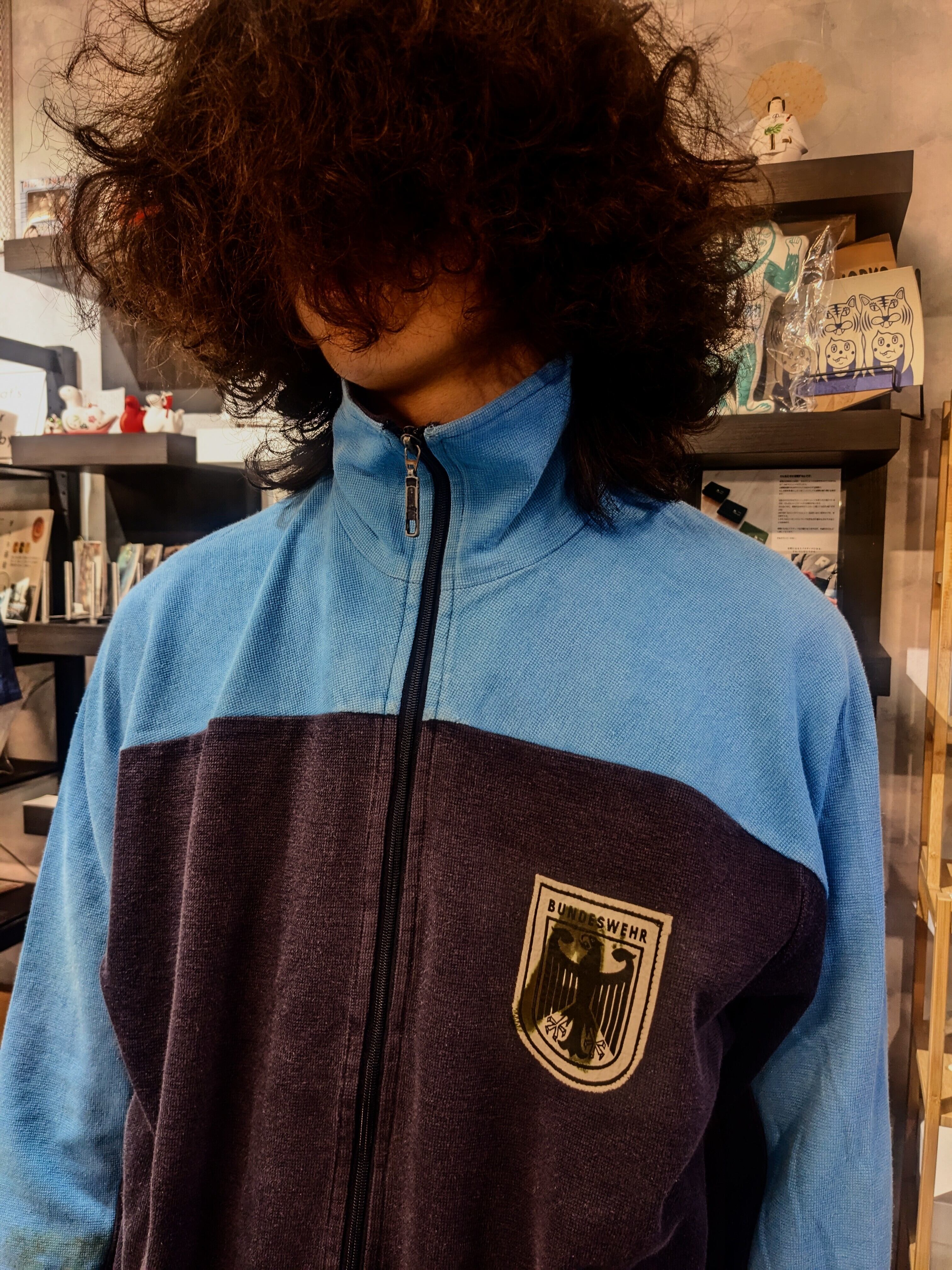  トラックジャケット Lサイズ　ドイツ 再入荷！ドイツ軍トレーニングジムトラック ジャケット ブルー XL | 風