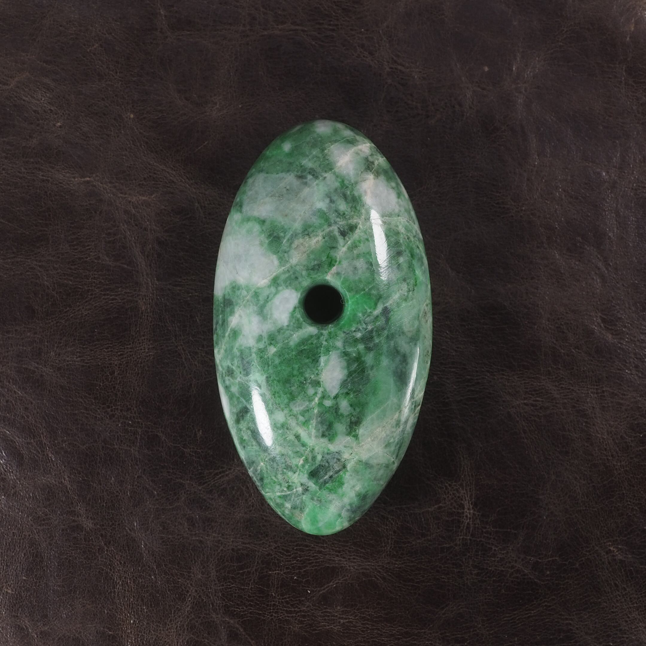 糸魚川翡翠 大珠 希少色！青緑翡翠 53mm Blue-green jadeite Taishu
