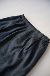 【suie】Bamboo linen skirt/バンブーリネンスリットスカート(ネイビー)
