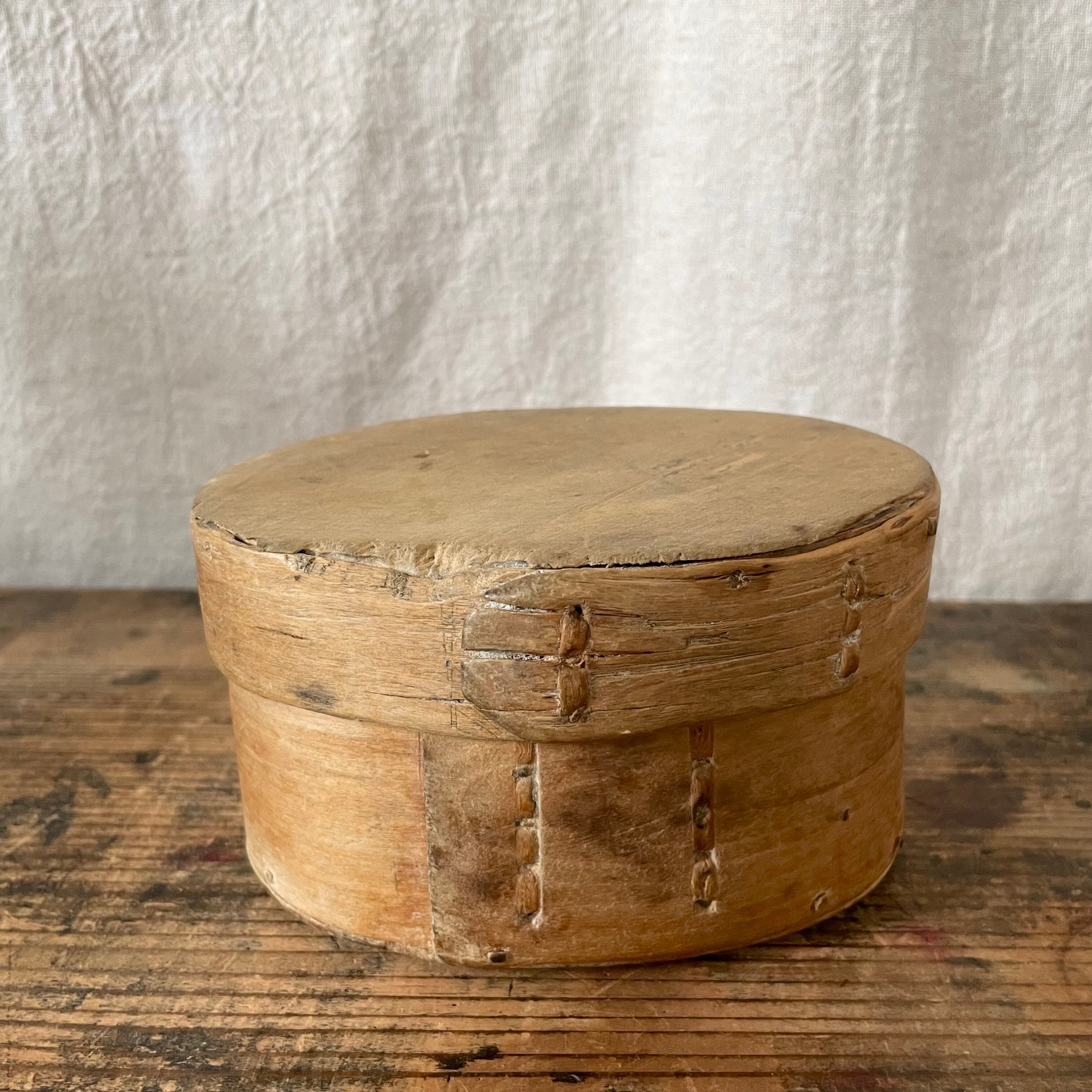 スウェーデンの木箱