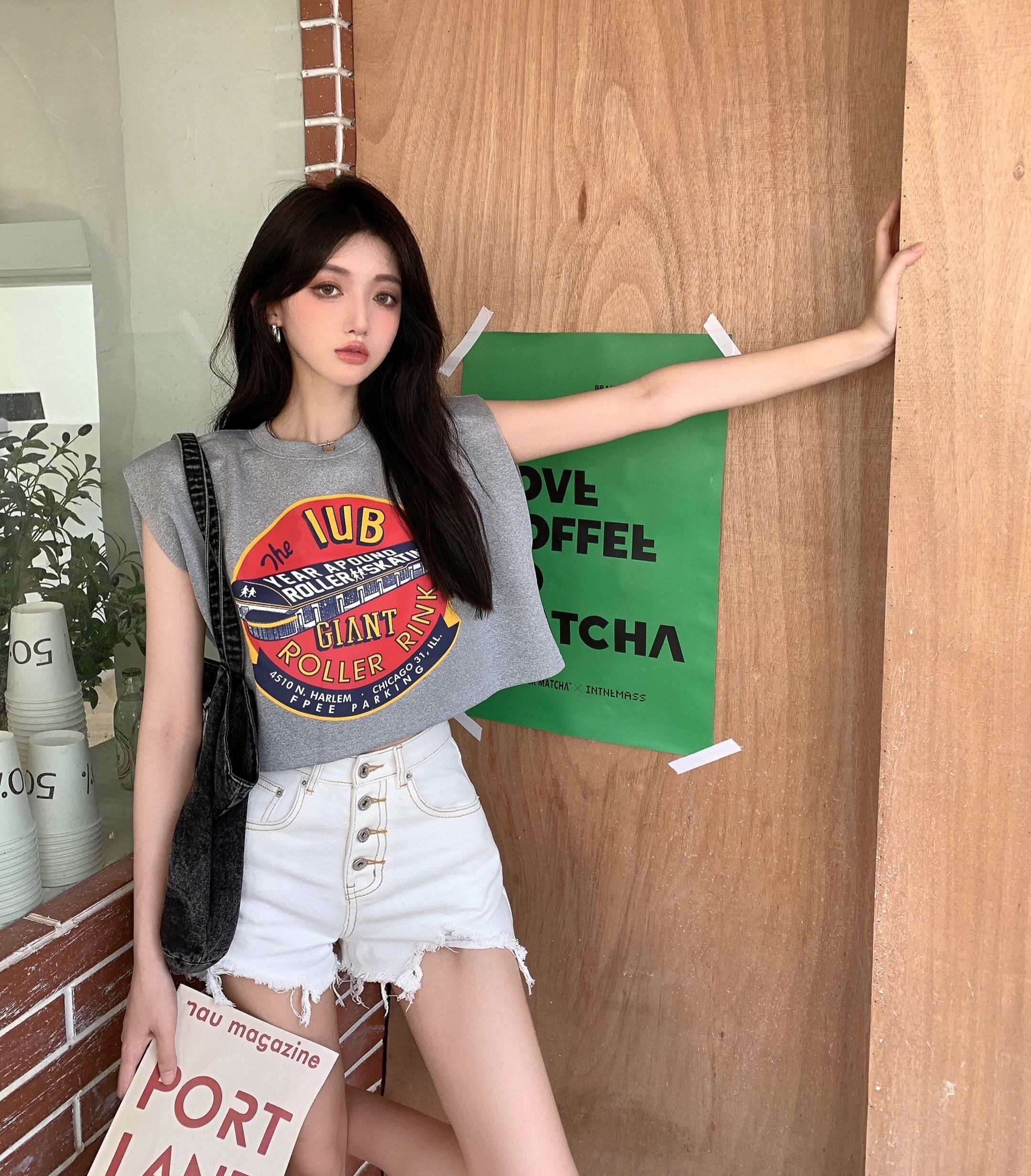 Tシャツ サマースタンダード薄手ショートルーズグレーノースリーブトップス レトロ 夏物 ブラックストロベリース61105572840