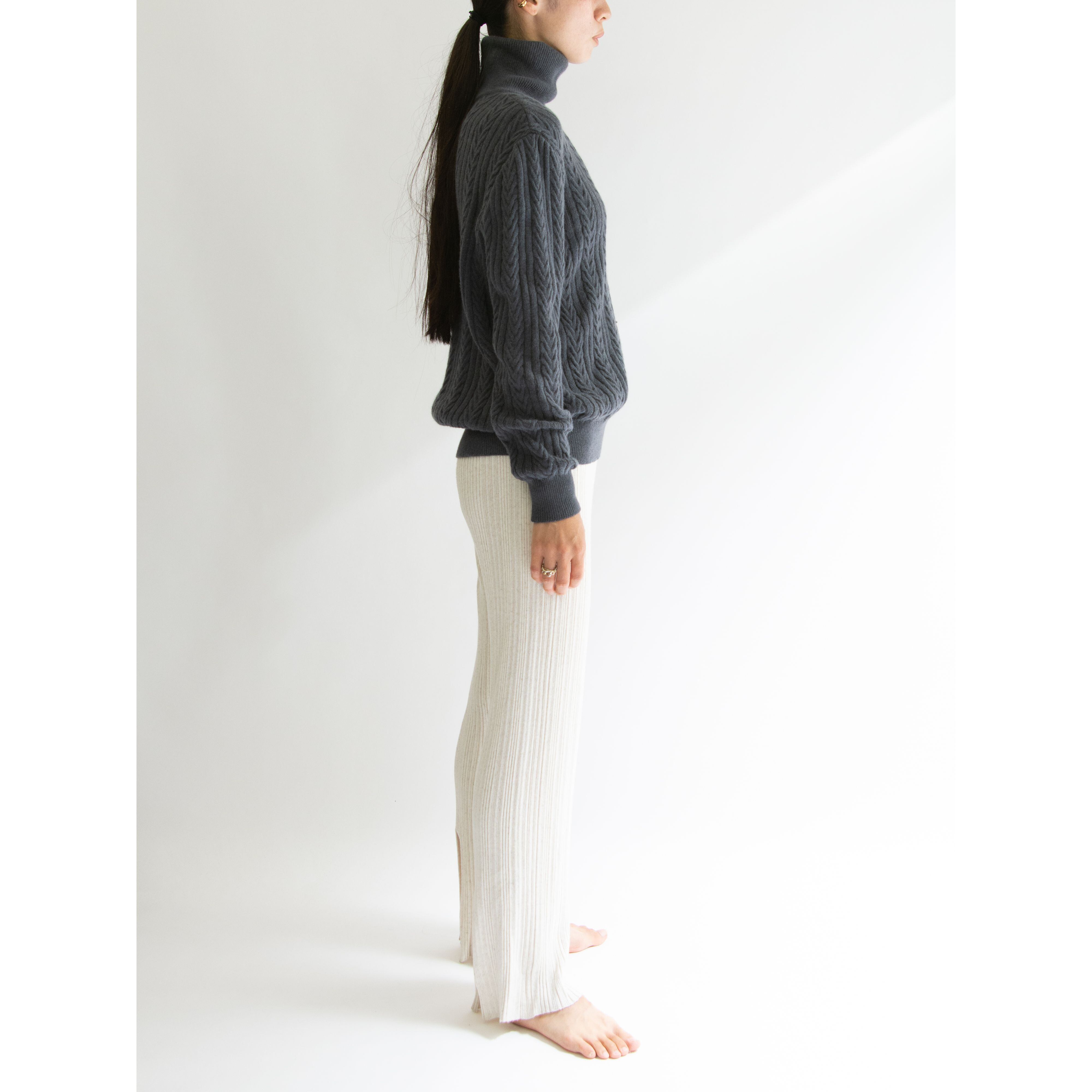 【valentino garavani】Made in Italy Wool-Nylon-Angora High Neck Sweater(ヴァレンティノ ガラヴァーニ イタリア製ウールナイロンアンゴラ ハイネックセーター タートルニット)