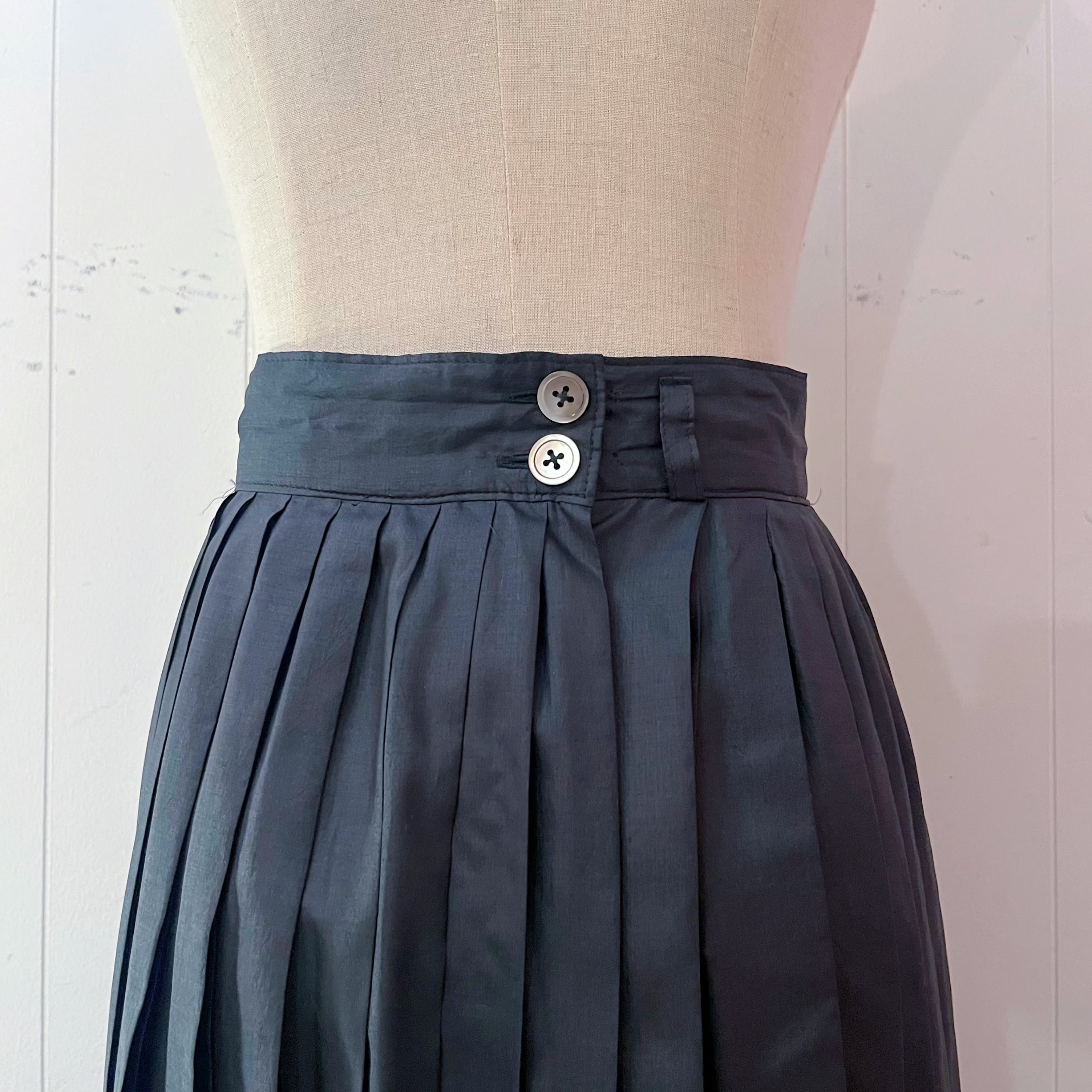 black crisp polyester pleats skirt