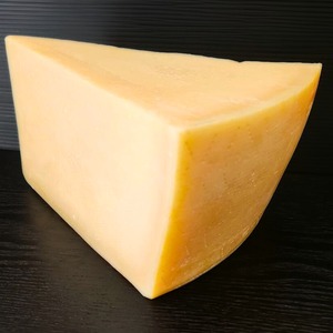 イタリア産 グラスフェッド グラナパダーノ DOP 18ヶ月熟成 チーズ   Grana Padano DOP Grassfed18-Month Aged Cheese