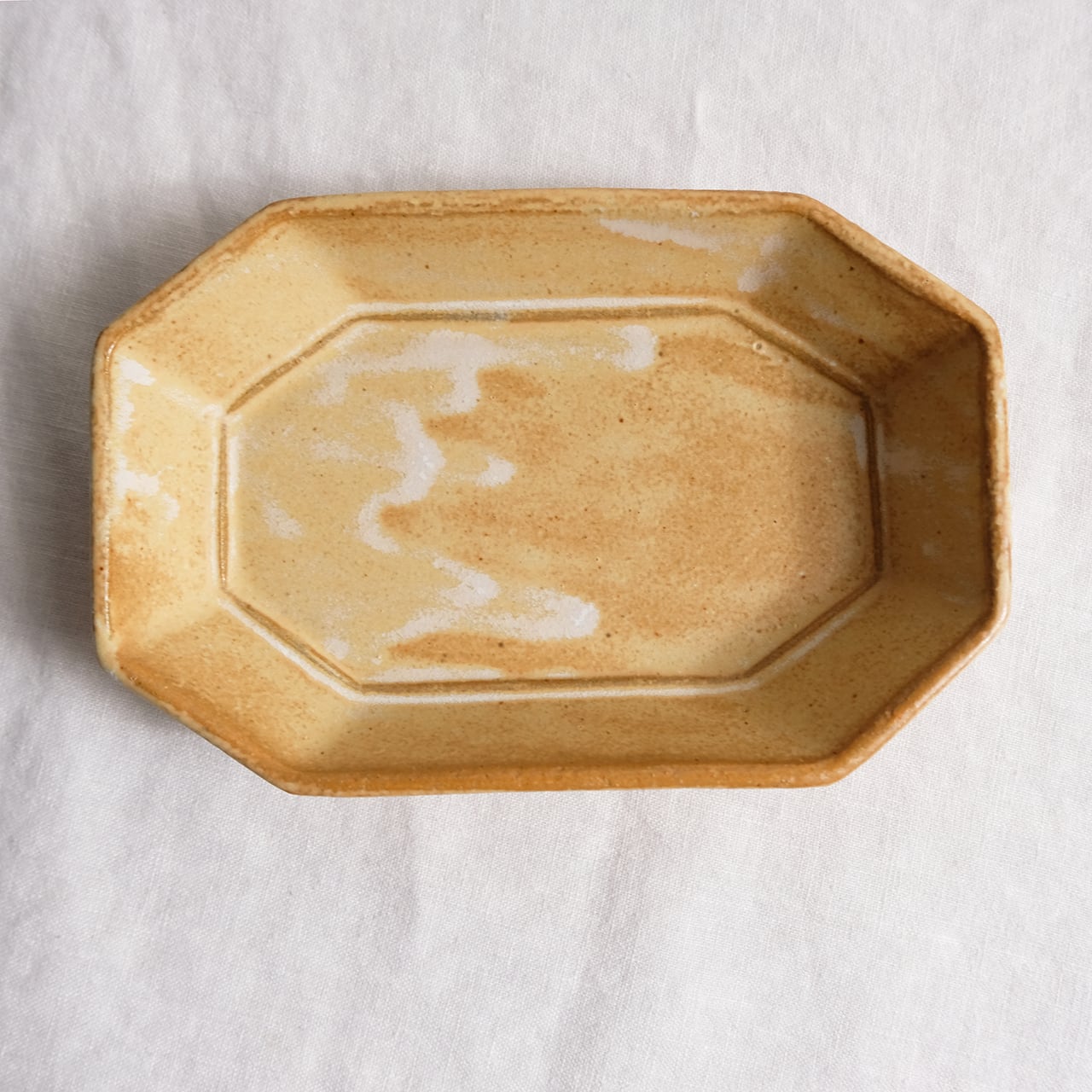 石渡磨美 Mami Ishiwata 耐熱八角皿（直火不可）M 白 8. | les trois