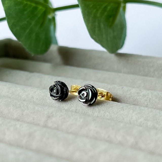 ブラックシェル 黒蝶貝 ゴールド シンプルローズピアス Atelier Evergreen