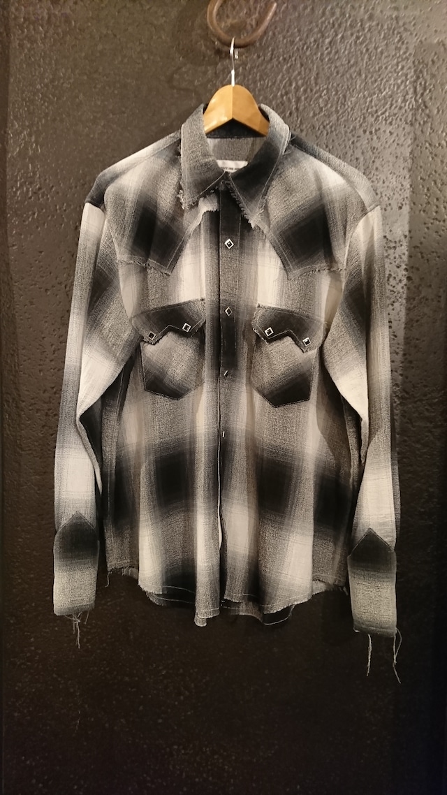 A PUZZLING HOME "OMBRE CHECK WESTERN SHIRTS" White Color