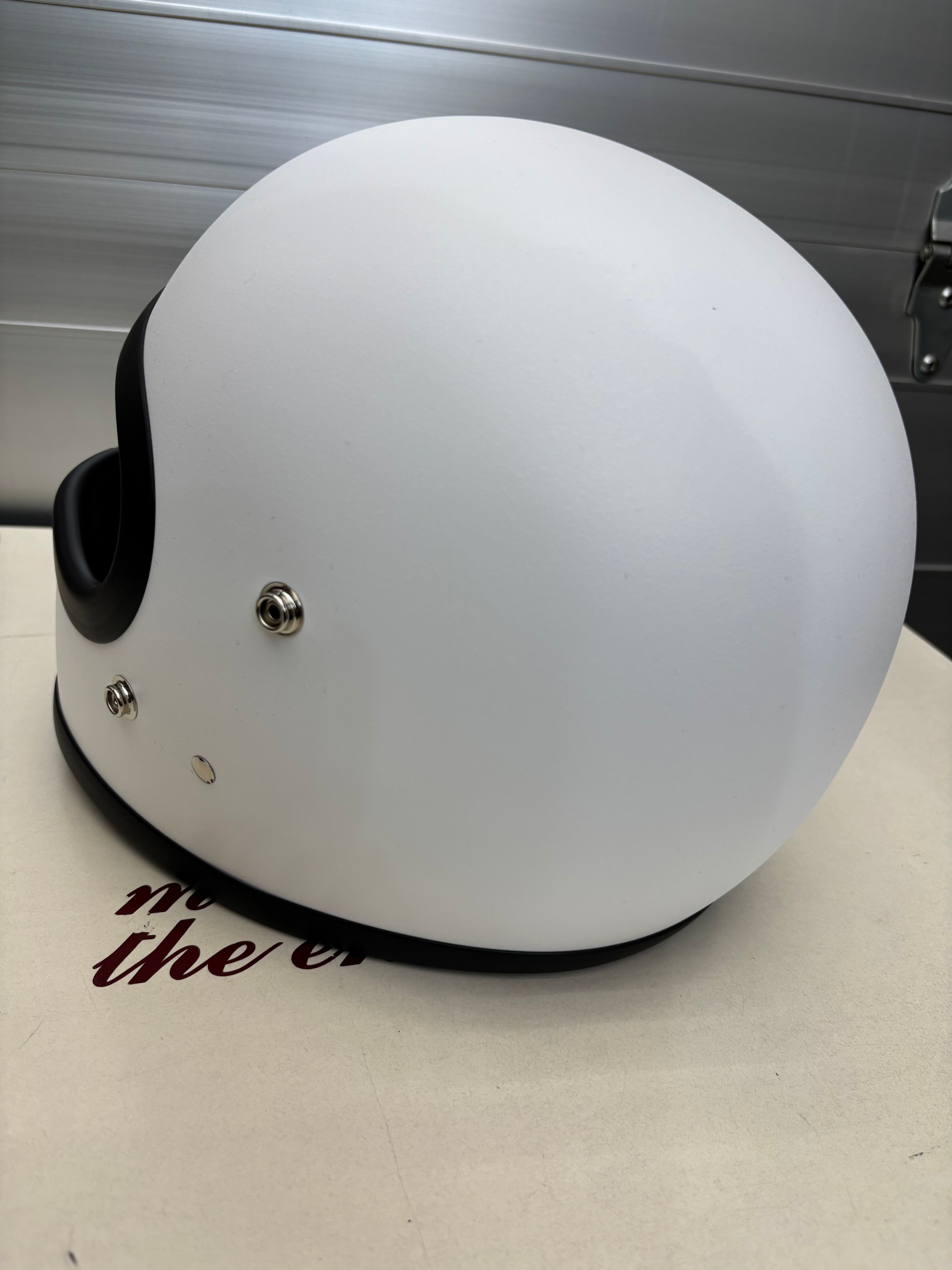 オーシャンビートル STR 別注マットホワイト Wストラップ黒 ペイズリー