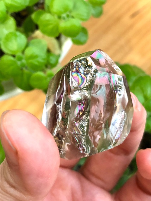 回復と癒し、喜びの道に戻らせる石