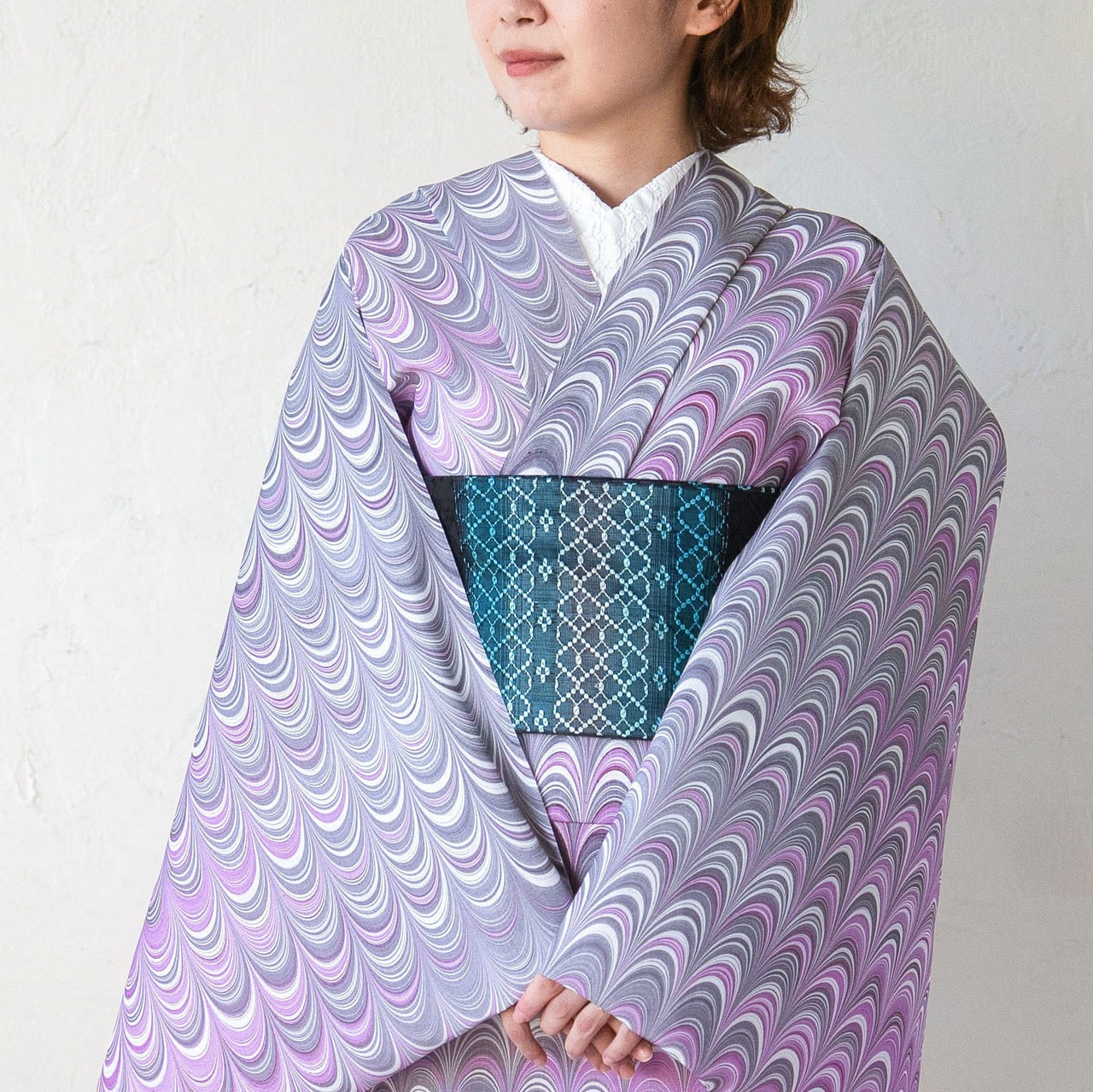 「葡萄色 × チャコールグレー」 〜大ピーコック模様・セオアルファ〜〜浴衣・夏着物・単衣