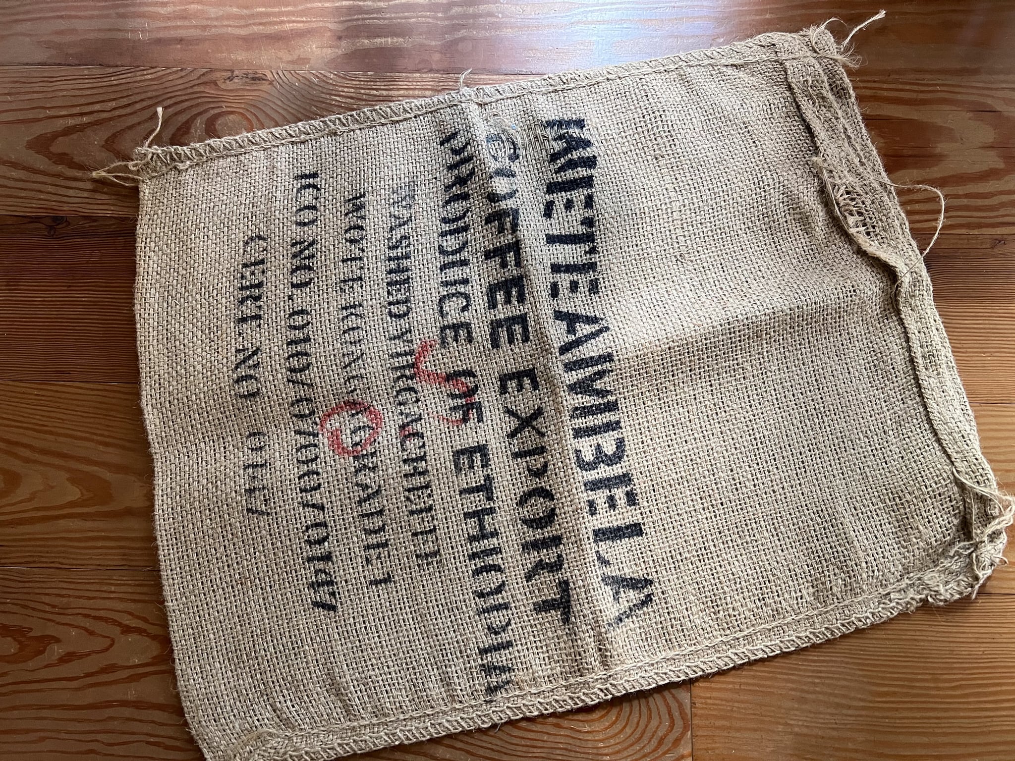 コーヒー豆の大きな古い麻袋（B） ヴィンテージ　