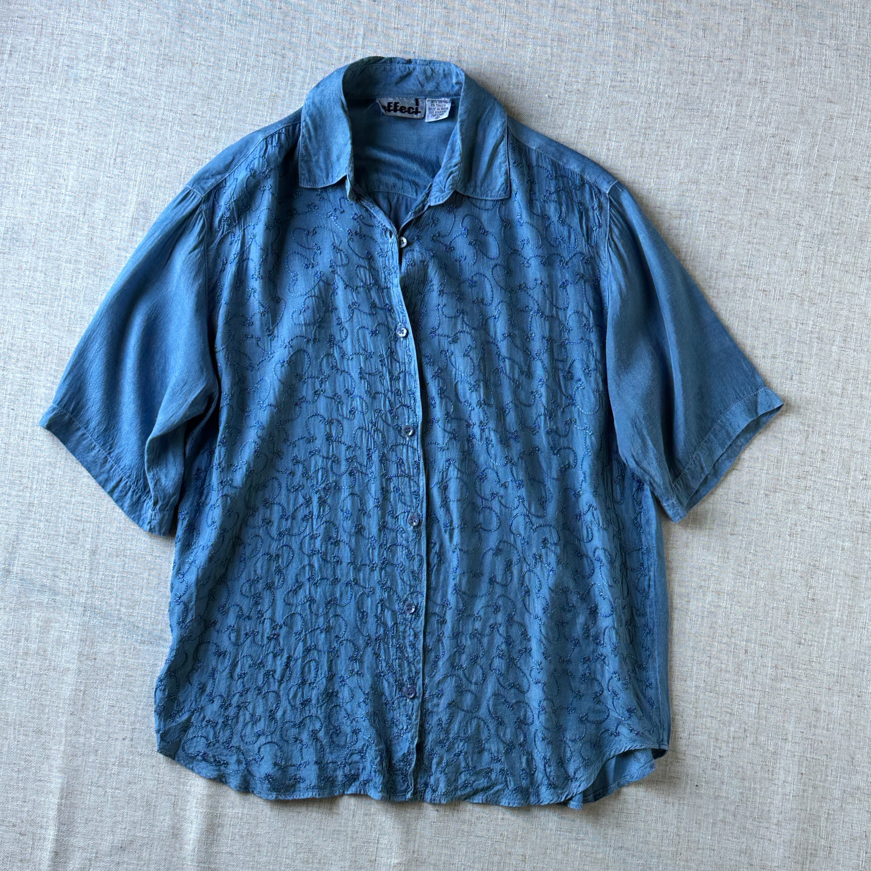 90's Rayon Embroidered Short Sleeve Shirt Unisex M-L