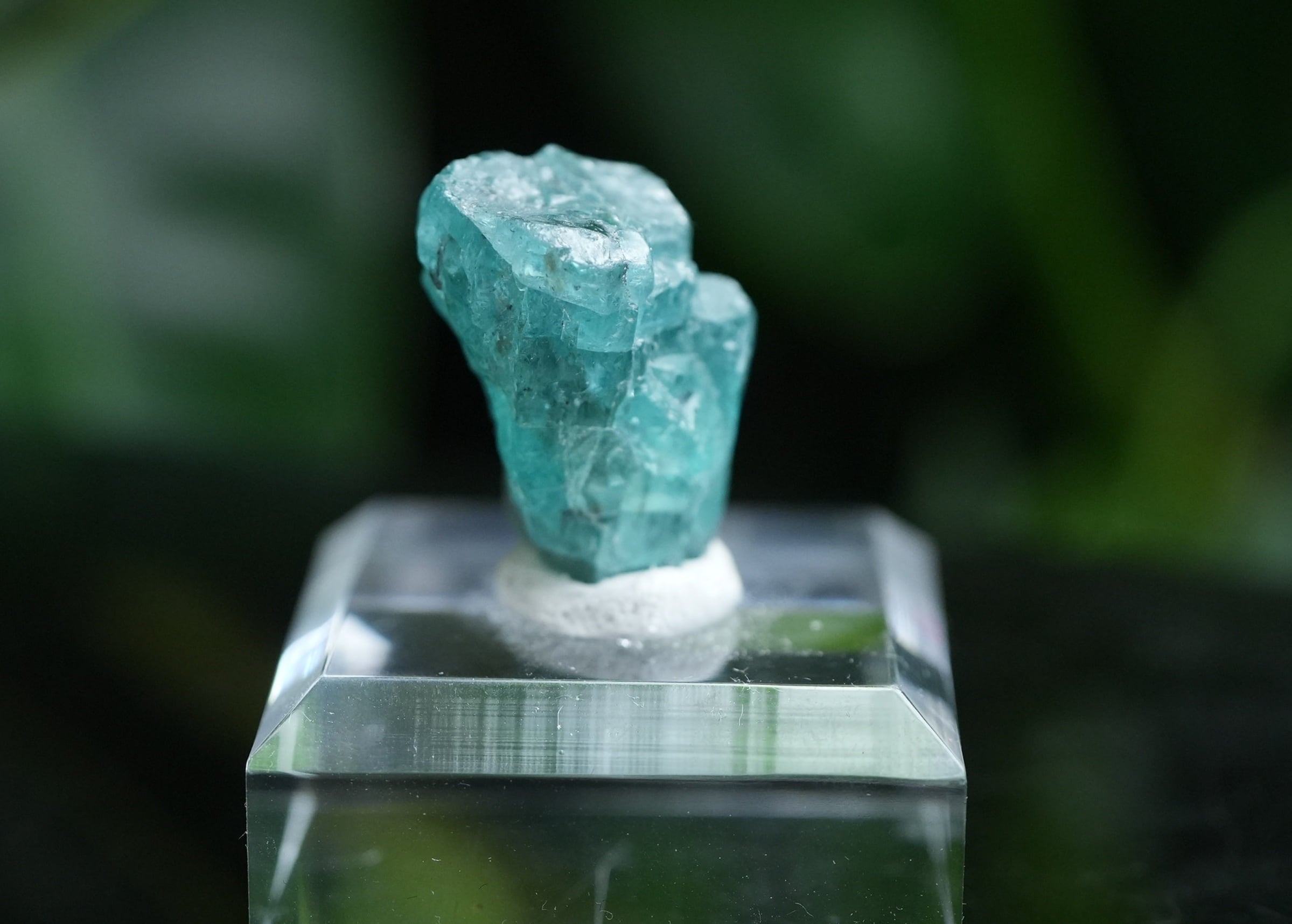 透ける☆ブルーアパタイト原石 s1043 | Funky garuda Stone