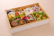 ハンバーグ・和風きのこソース弁当DX