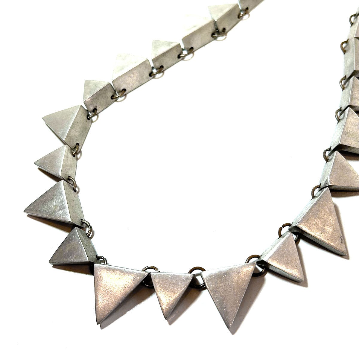 1980s Vintage silver tone modern design triangle necklace | PANIC
